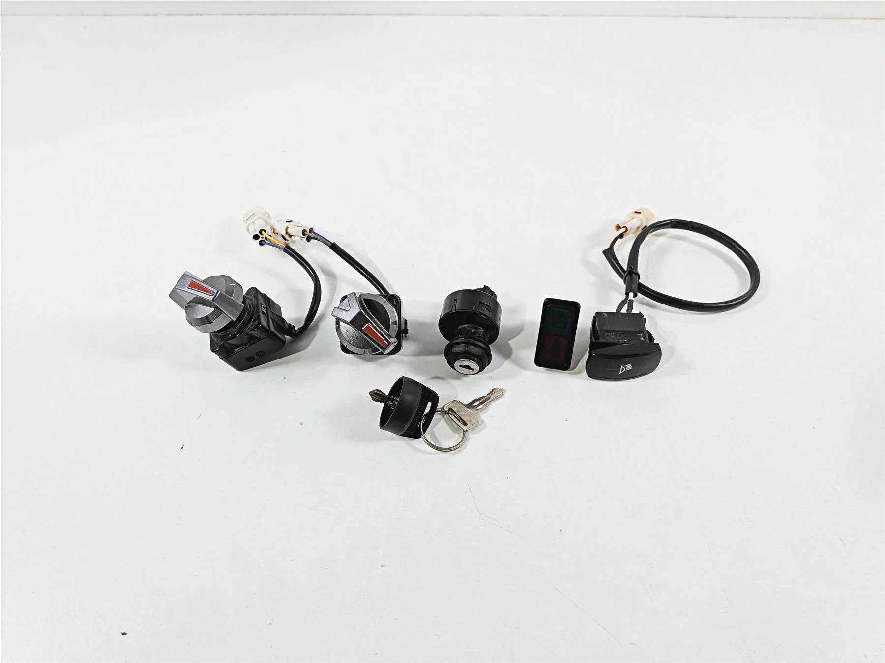 2021 Yamaha YXZ1000R EPS SS SE Ignition Light Awd Switch Key Set 5UG-H2510-00-00 - Image 3