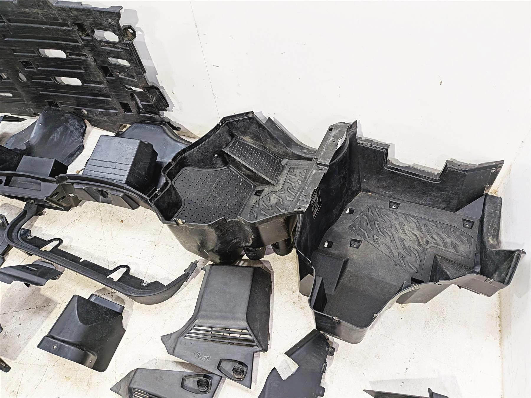 2021 Yamaha YXZ1000R EPS SS SE Inner Interior Dash Fairing Cover 2HC-K7711-20-00 - Image 5