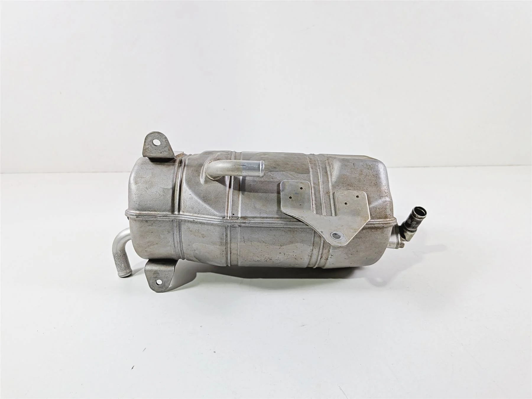 2021 Yamaha YXZ1000R EPS SS SE Oil Tank Reservoir 2HC-21751-01-00 2HC-21751-02 - Image 2
