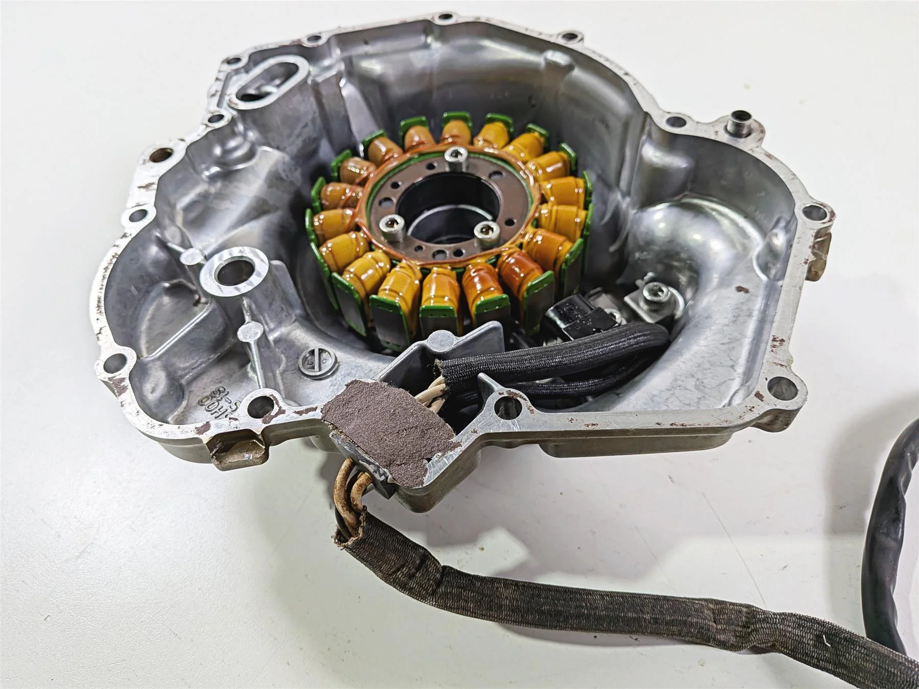 2021 Yamaha YXZ1000R EPS SS SE Stator Alternator & Cover B5H-81410-00-00 - Image 2