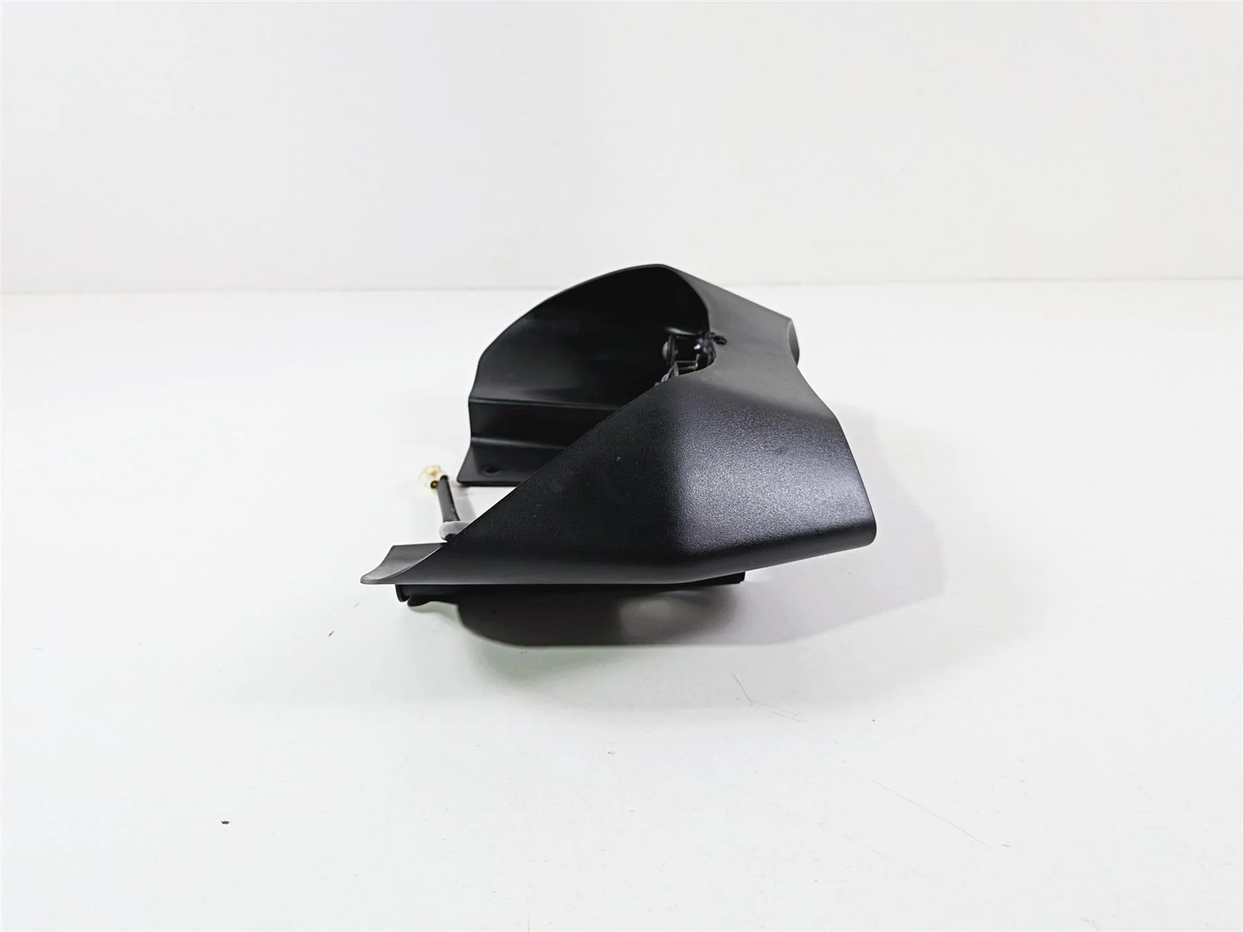 2021 Yamaha YXZ1000R EPS SS SE Taillight Tail Light & Cover BAS-84710-01-00 - Image 4