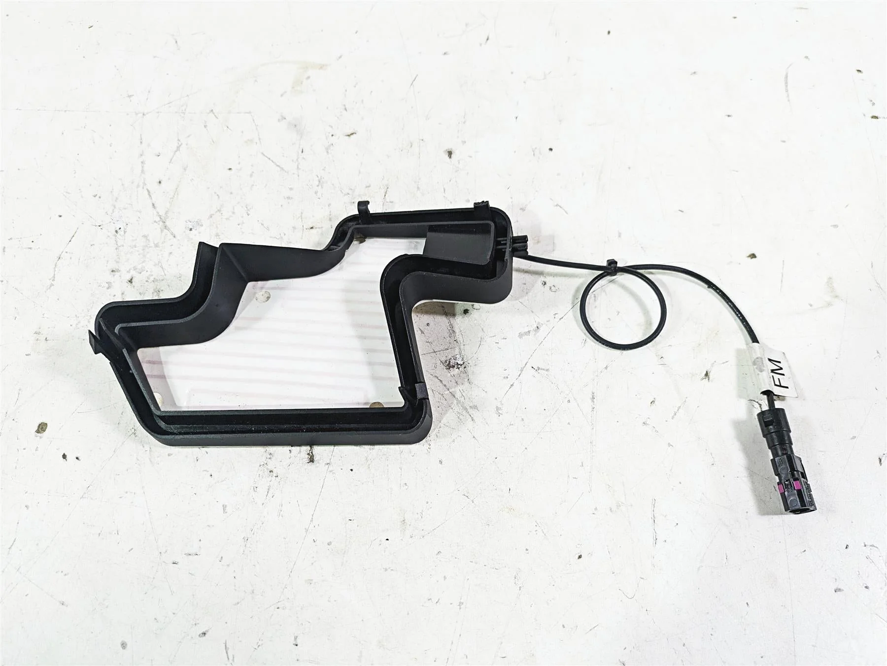 2022 BMW R1250 RT K052 FM Radio Antenna 65218406331 8406331 - Image 9
