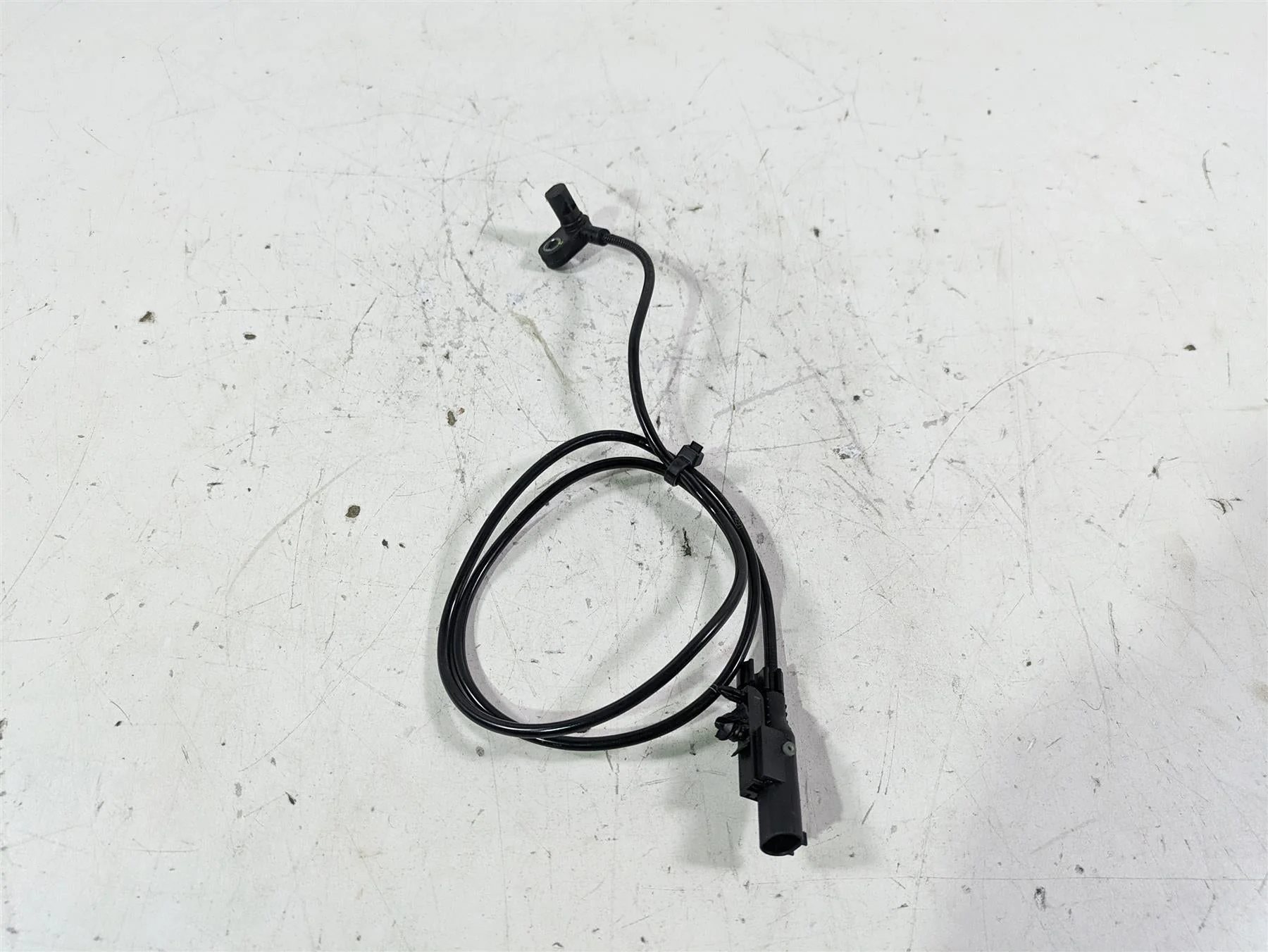 2022 BMW R1250 RT K052 Front Abs Brake Wheel Speed Sensor 34529443105 - Image 4