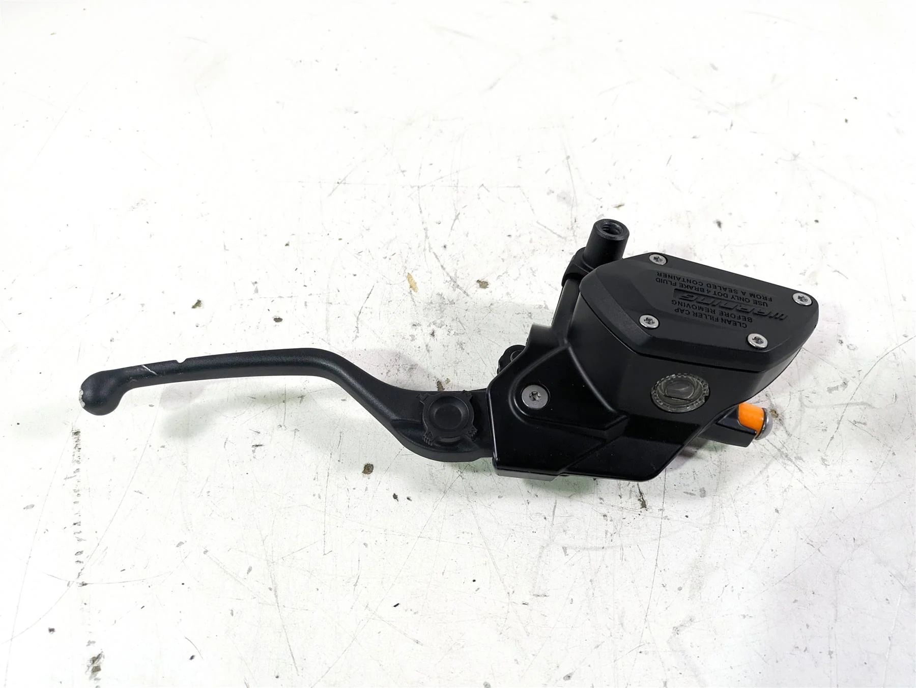 2022 BMW R1250 RT K052 Front Brake Master Cylinder 32728559604 - Image 2
