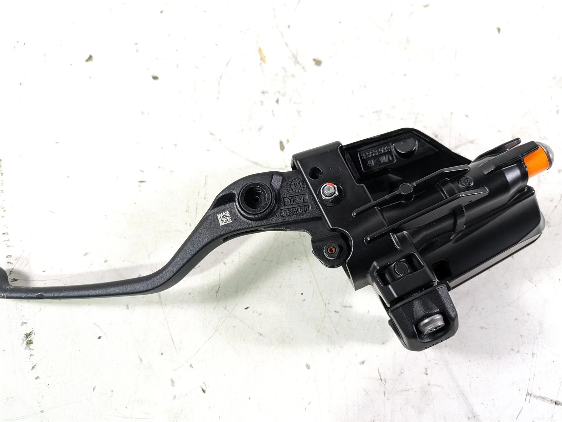 2022 BMW R1250 RT K052 Front Brake Master Cylinder 32728559604 - Image 9