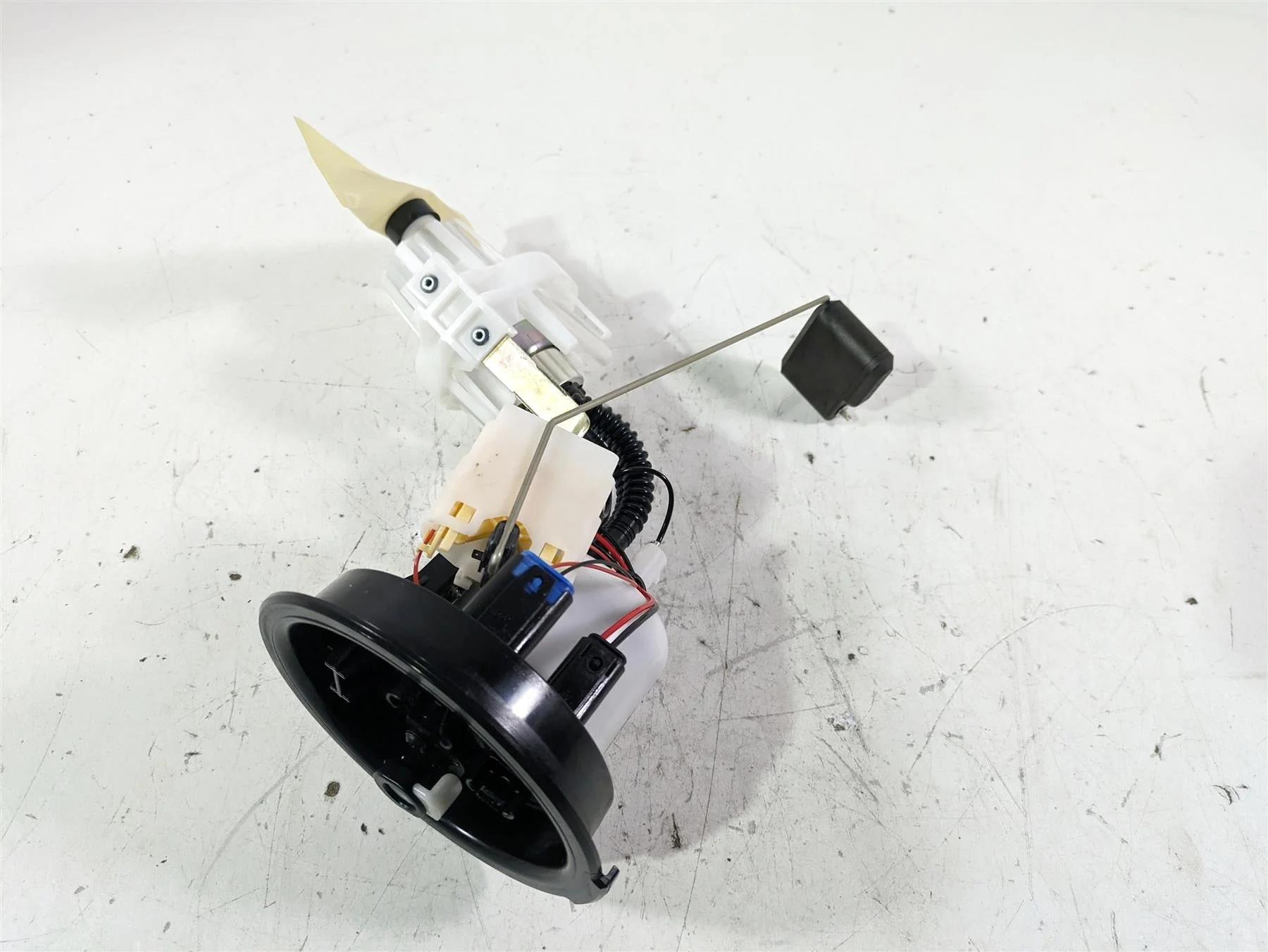 2022 BMW R1250 RT K052 Fuel Gas Petrol Pump & Sender 16148393577 - Image 12