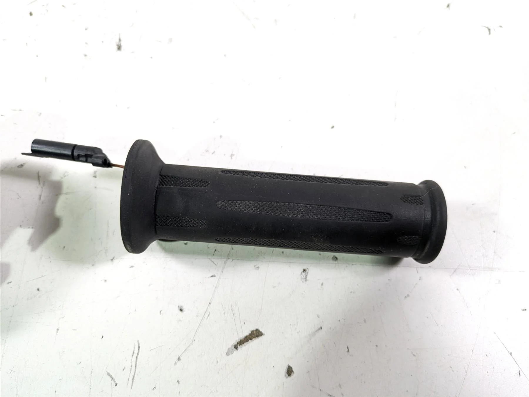 2022 BMW R1250 RT K052 Left Right Heated Hand Grip Set 61318549455 61318552124 - Image 3