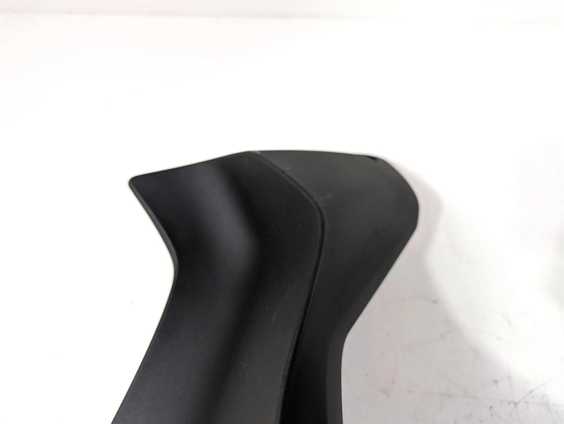 2022 BMW R1250 RT K052 Lower Rear Engine Cover Fairing Set 46639443405 - Image 7