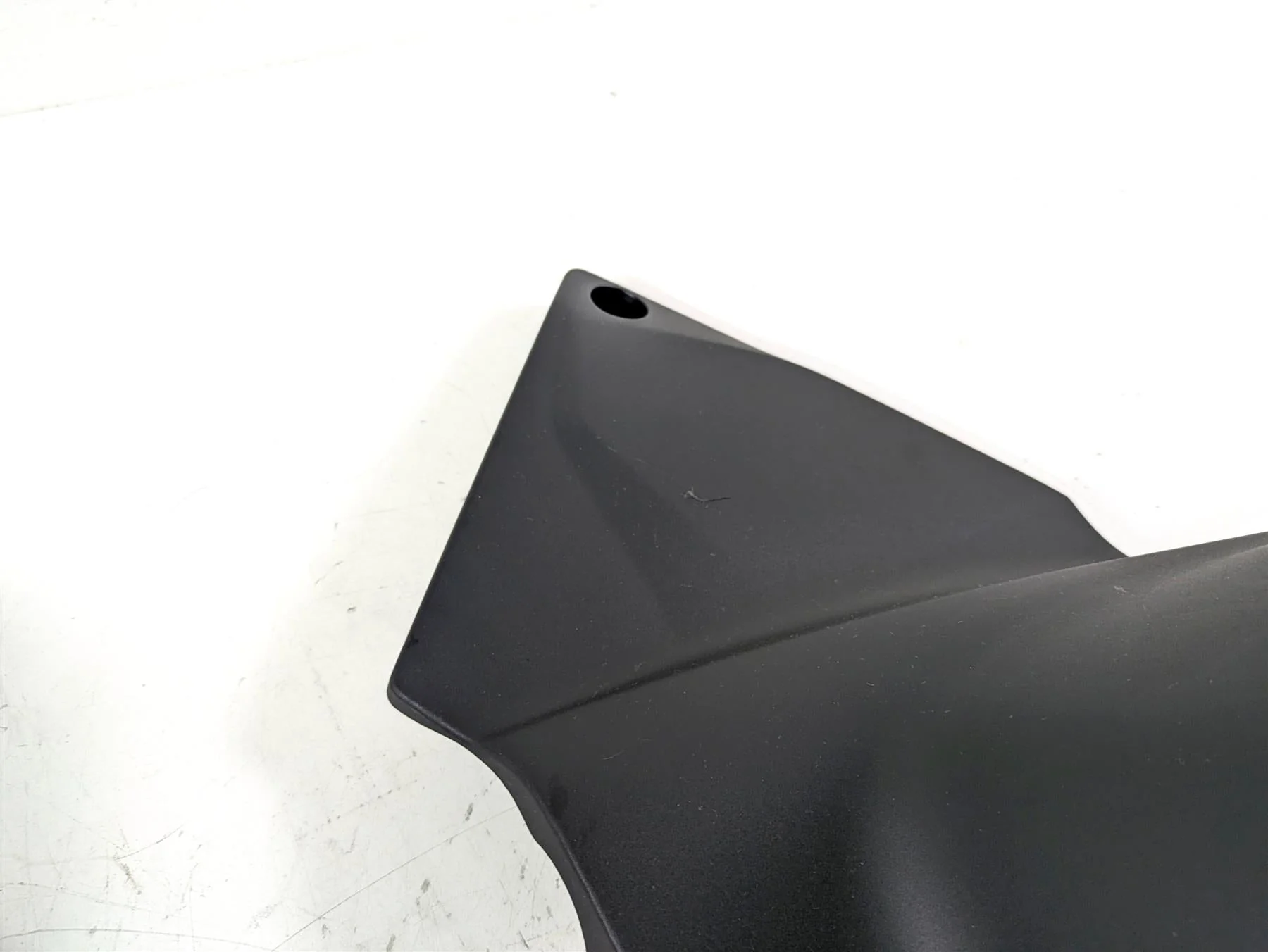 2022 BMW R1250 RT K052 Lower Rear Engine Cover Fairing Set 46639443405 - Image 8