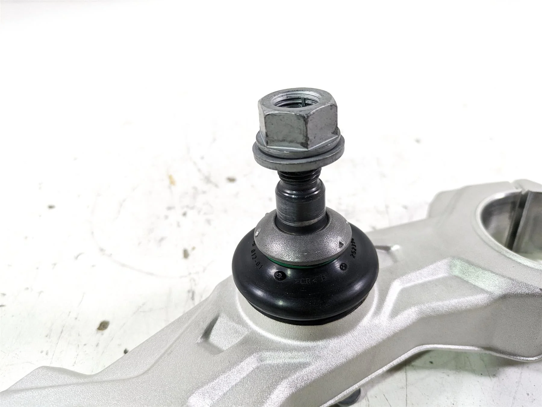 2022 BMW R1250 RT K052 Lower Triple Tree Steering Clamp 31429443338 - Image 12