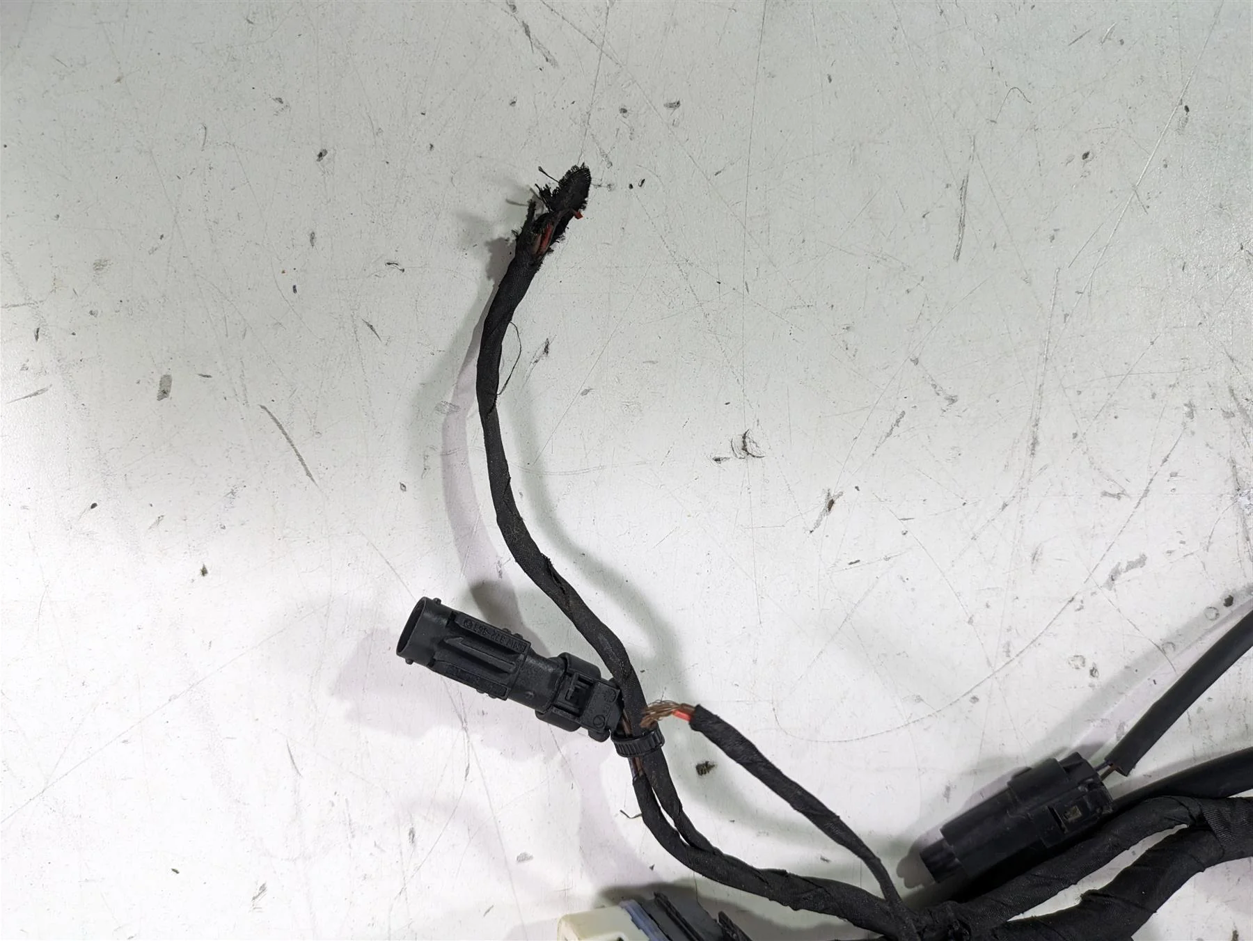 2022 BMW R1250 RT K052 Main & Engine Wiring Harness Esa - Read 61111683202 - Image 11