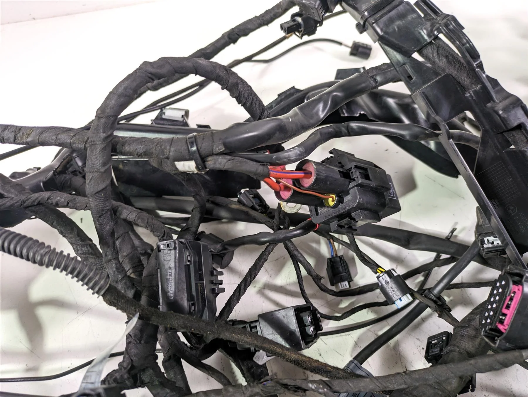 2022 BMW R1250 RT K052 Main & Engine Wiring Harness Esa - Read 61111683202 - Image 2