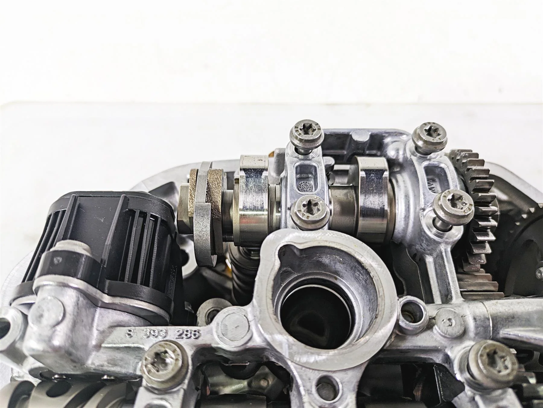 2022 BMW R1250 RT K052 Right Cylinder Head Cylinderhead -Read 11128504124 - Image 9