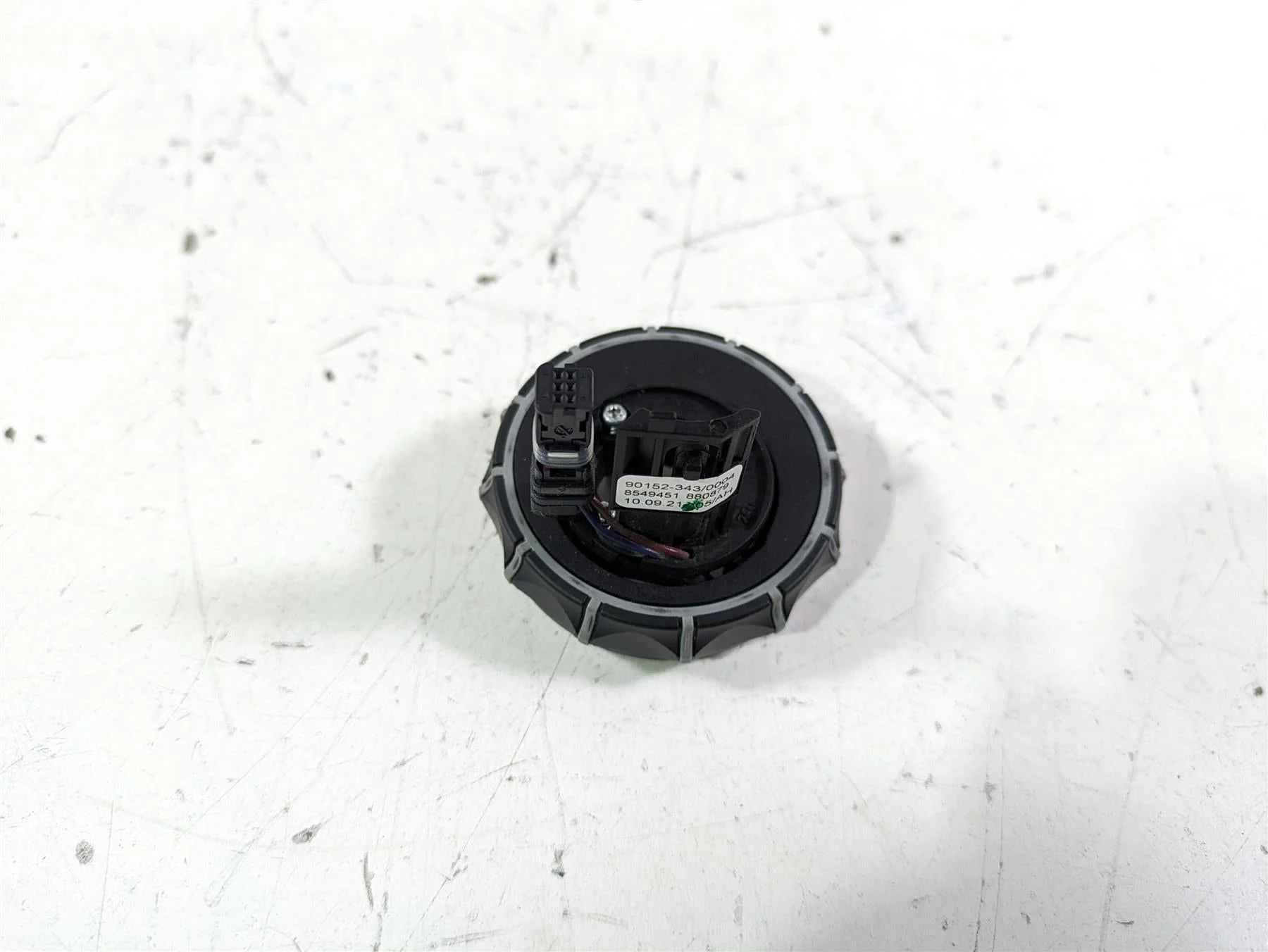 2022 BMW R1250 RT K052 Round Left Multi Control Switch 61317727498 - Image 4