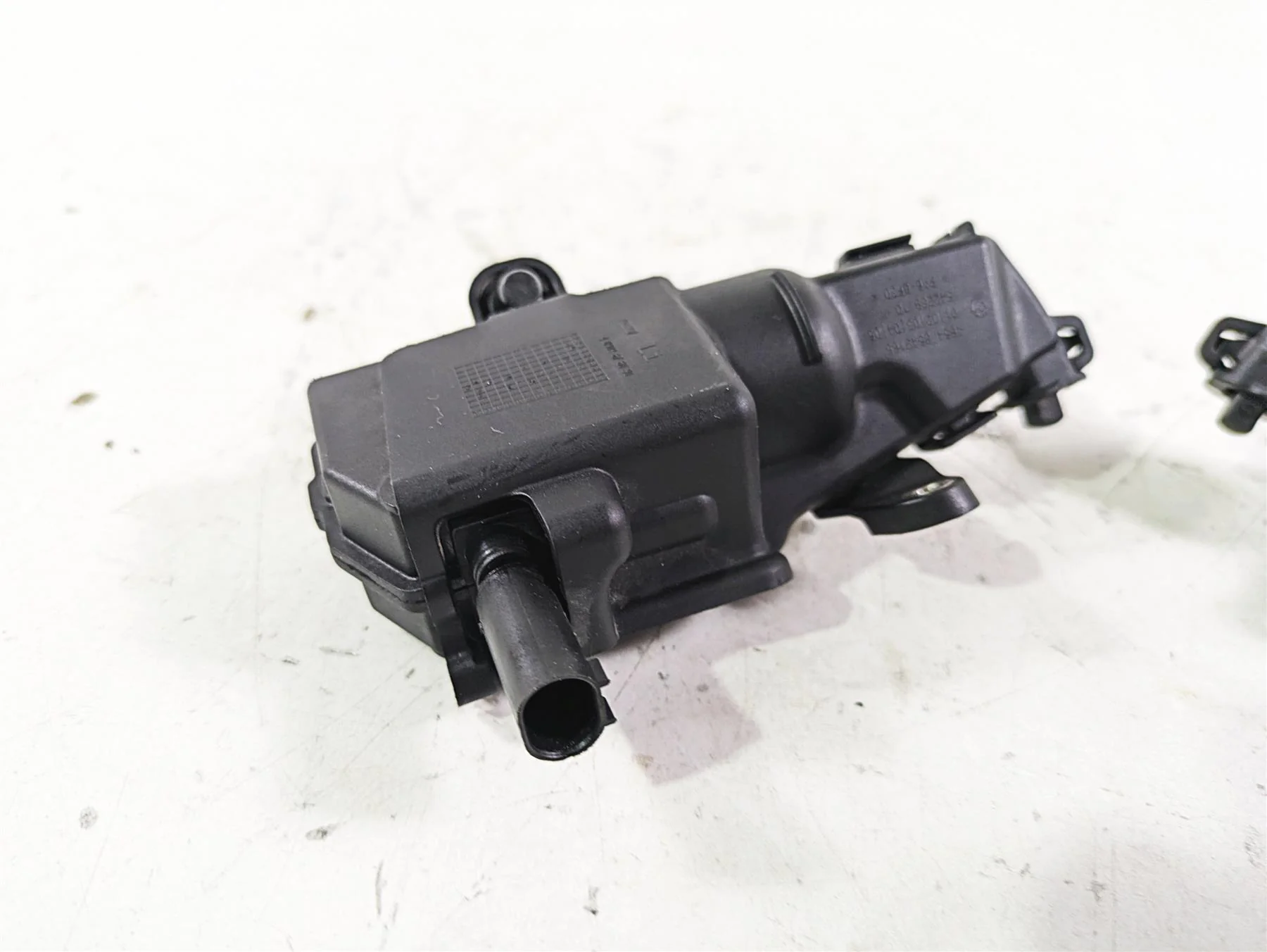 2022 BMW R1250 RT K052 Saddlebag Saddle Bag Lock Set 46547724037 - Image 11