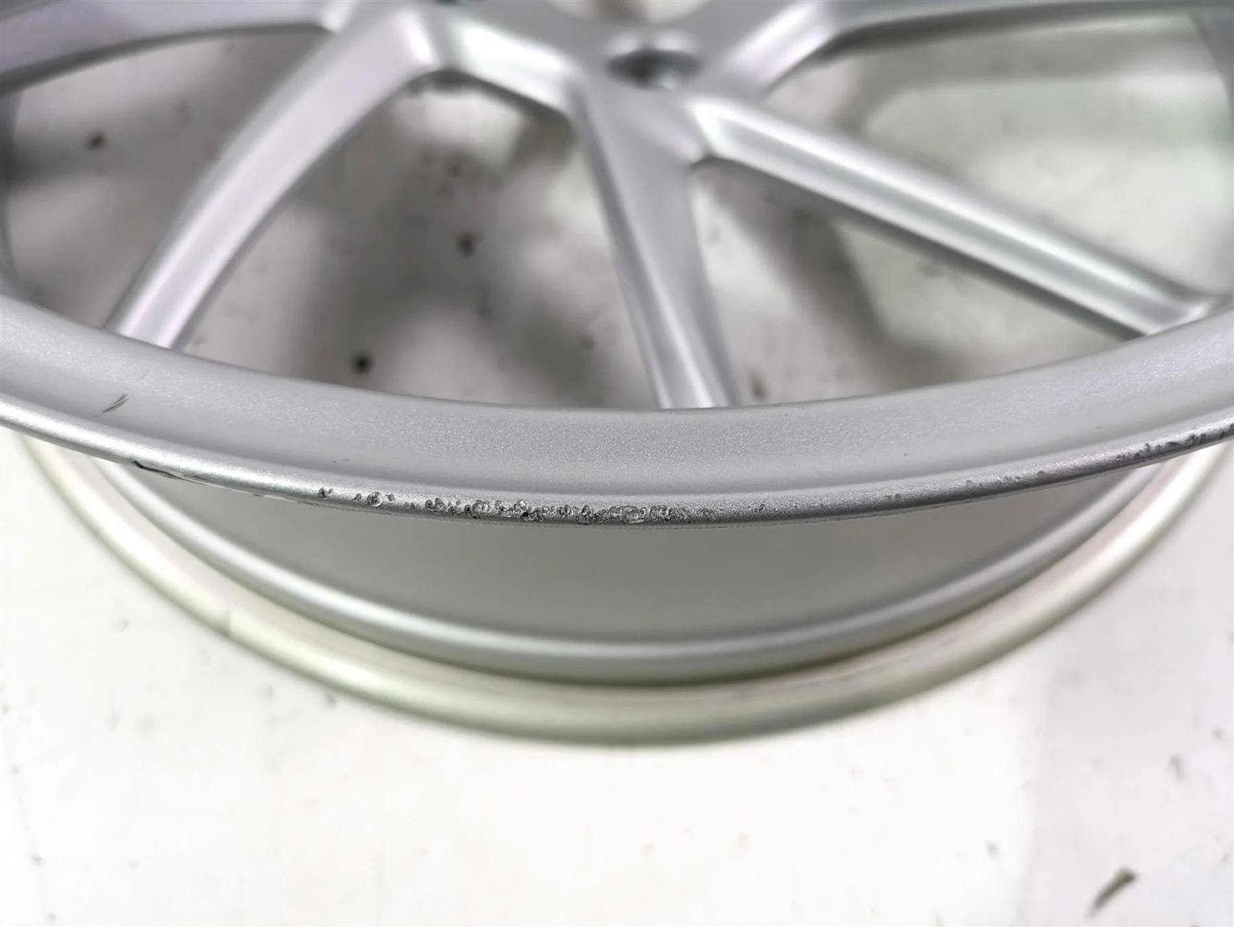 2022 BMW R1250 RT K052 Straight 17x5.5 Rear Wheel Rim 36317727235 - Image 5