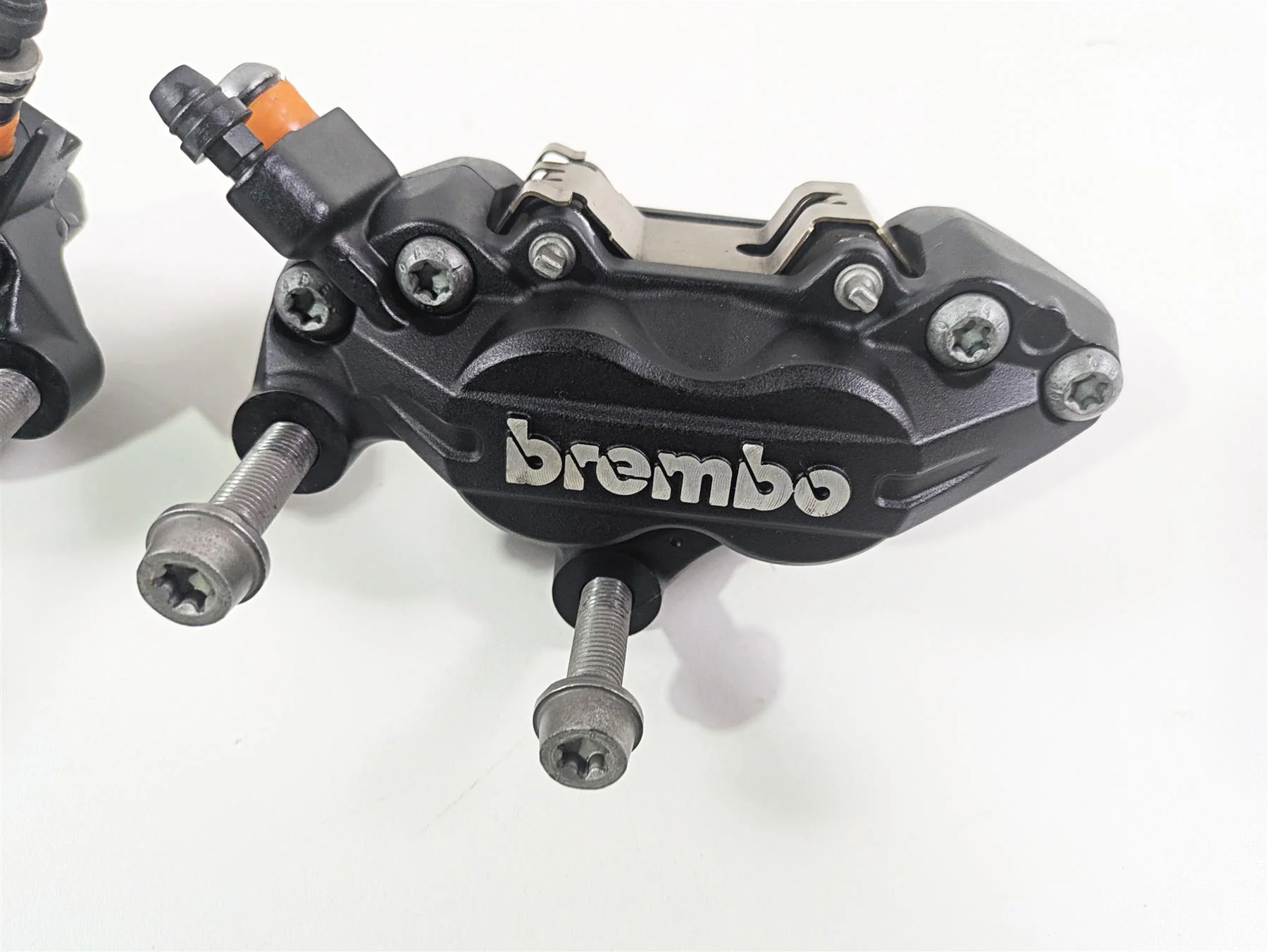 2022 BMW RnineT Pure K22 Brembo Front Brake Caliper Set 34117716717 34118563486 - Image 2