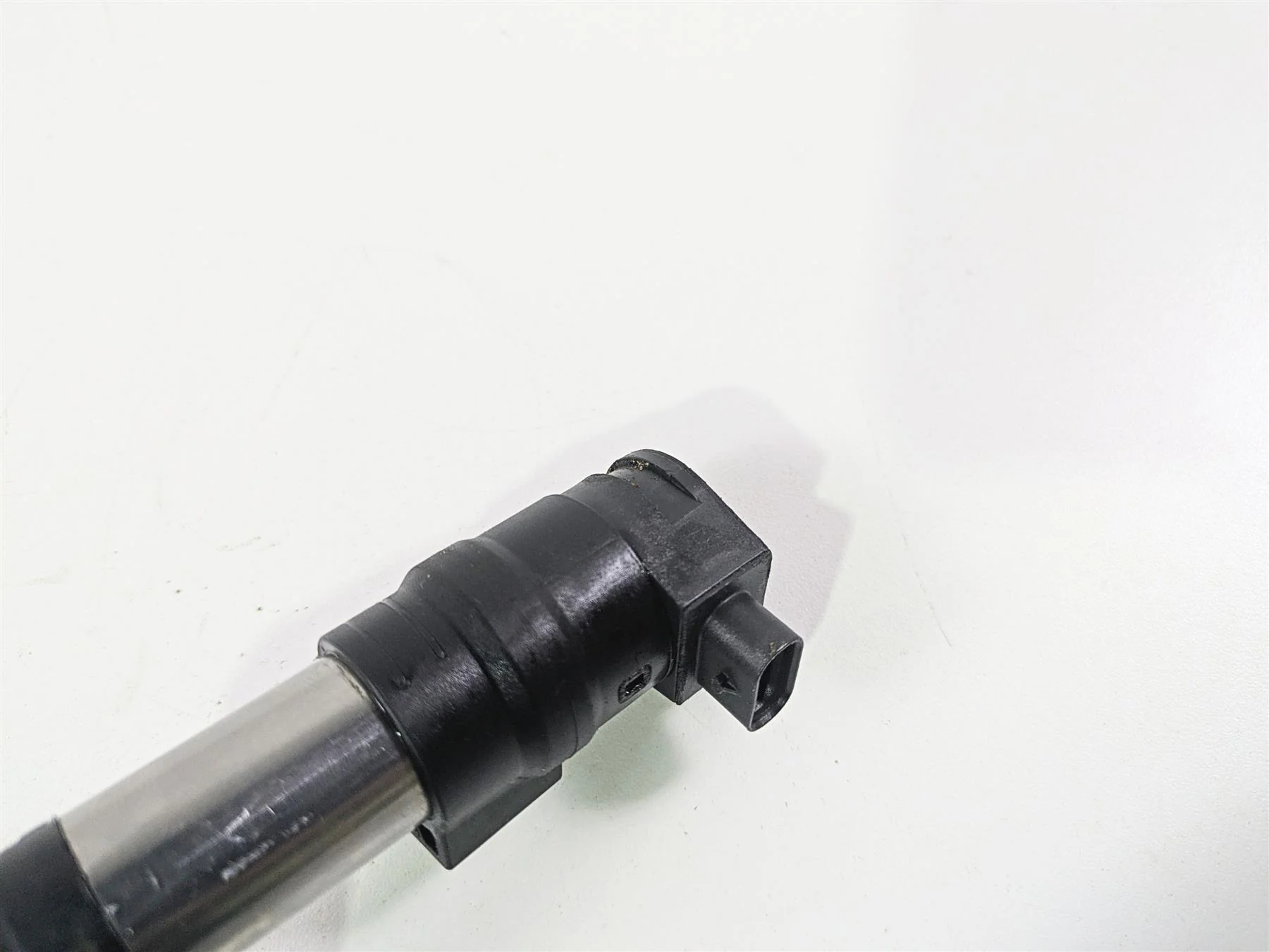 2022 BMW RnineT Pure K22 Eldor Angled Ignition Coil Left 12138565079 - Image 10