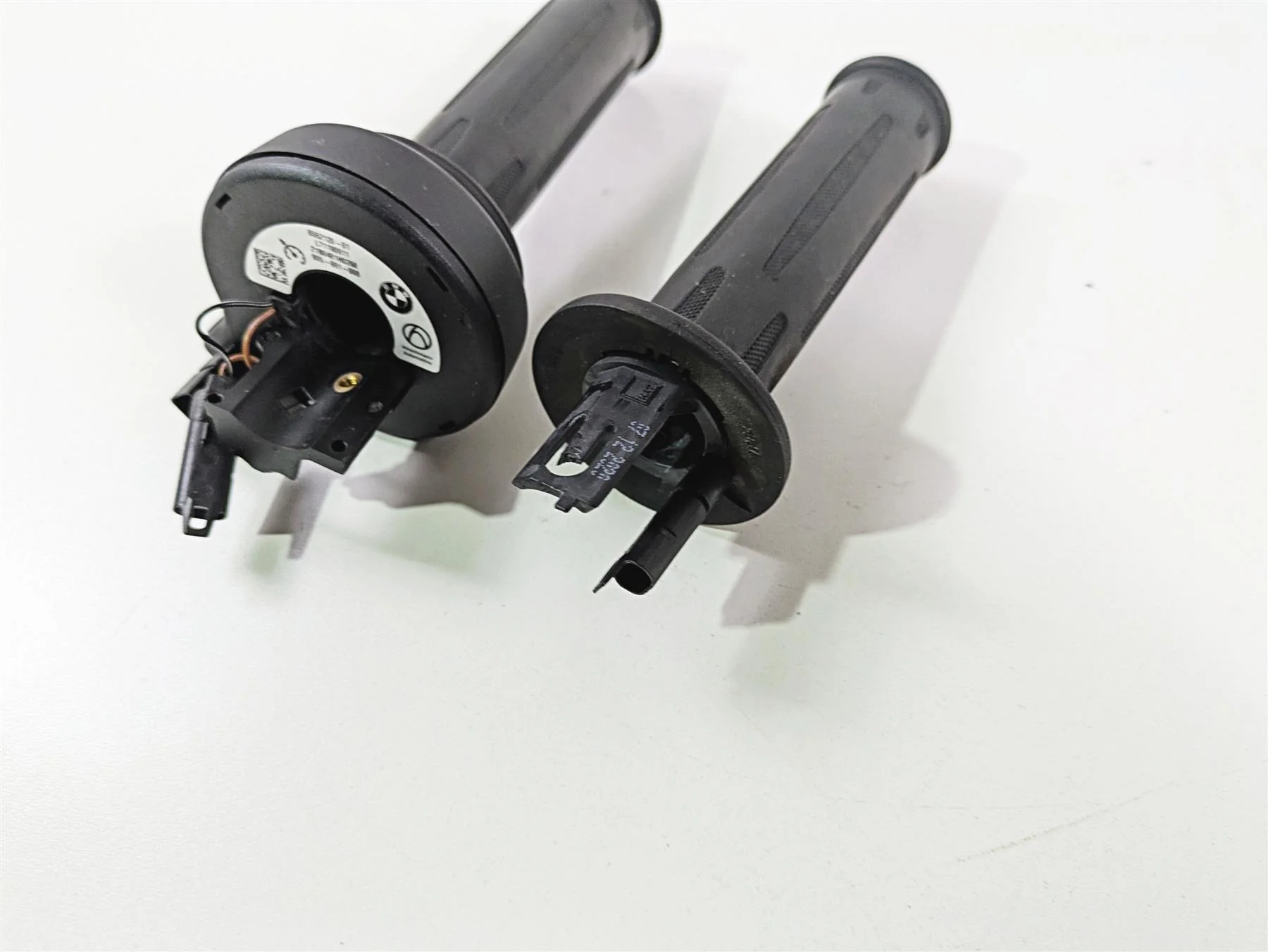 2022 BMW RnineT Pure K22 Heated Hand Grip Set - Read 61318552120 61318554007 - Image 10