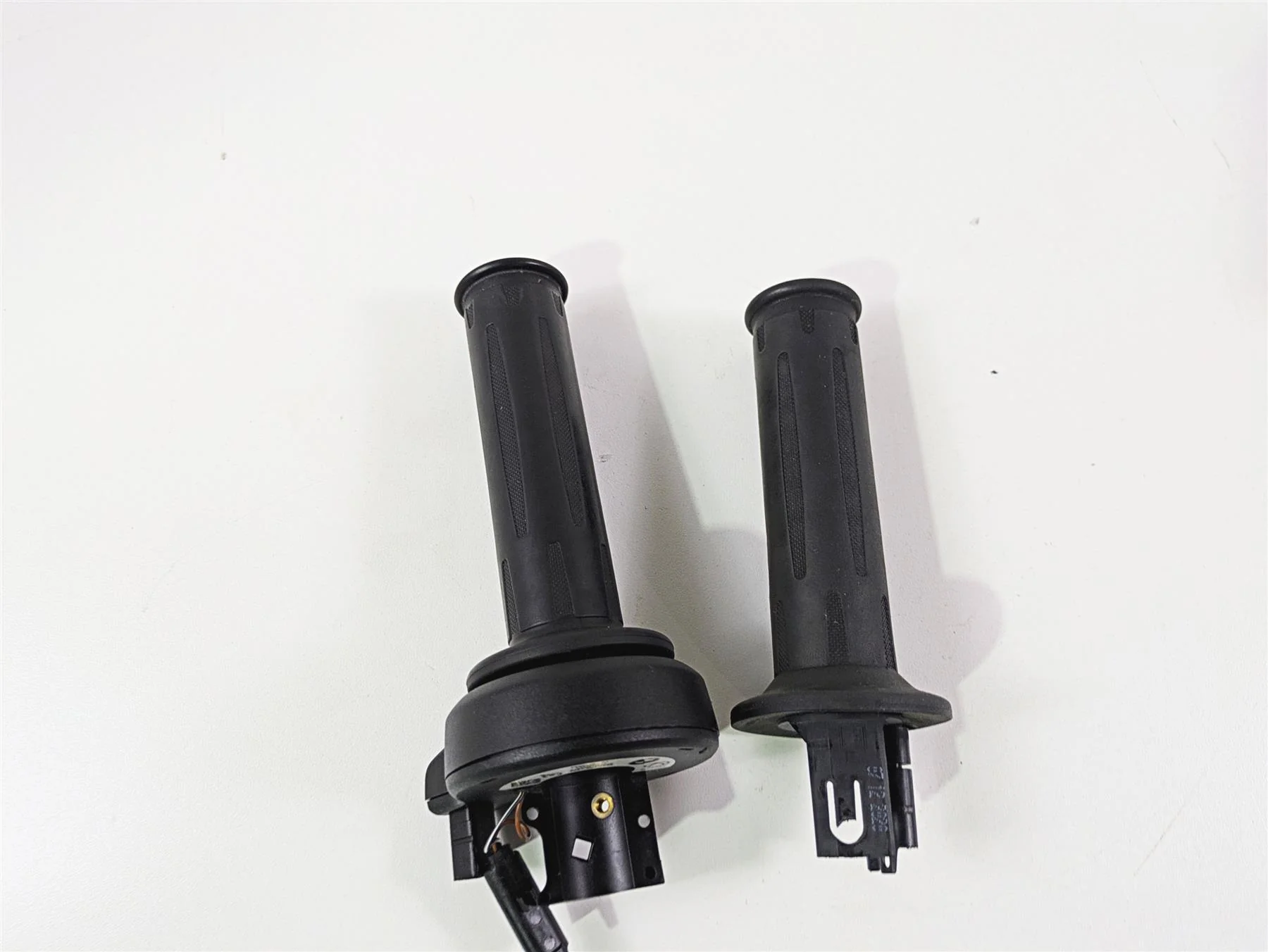 2022 BMW RnineT Pure K22 Heated Hand Grip Set - Read 61318552120 61318554007 - Image 7
