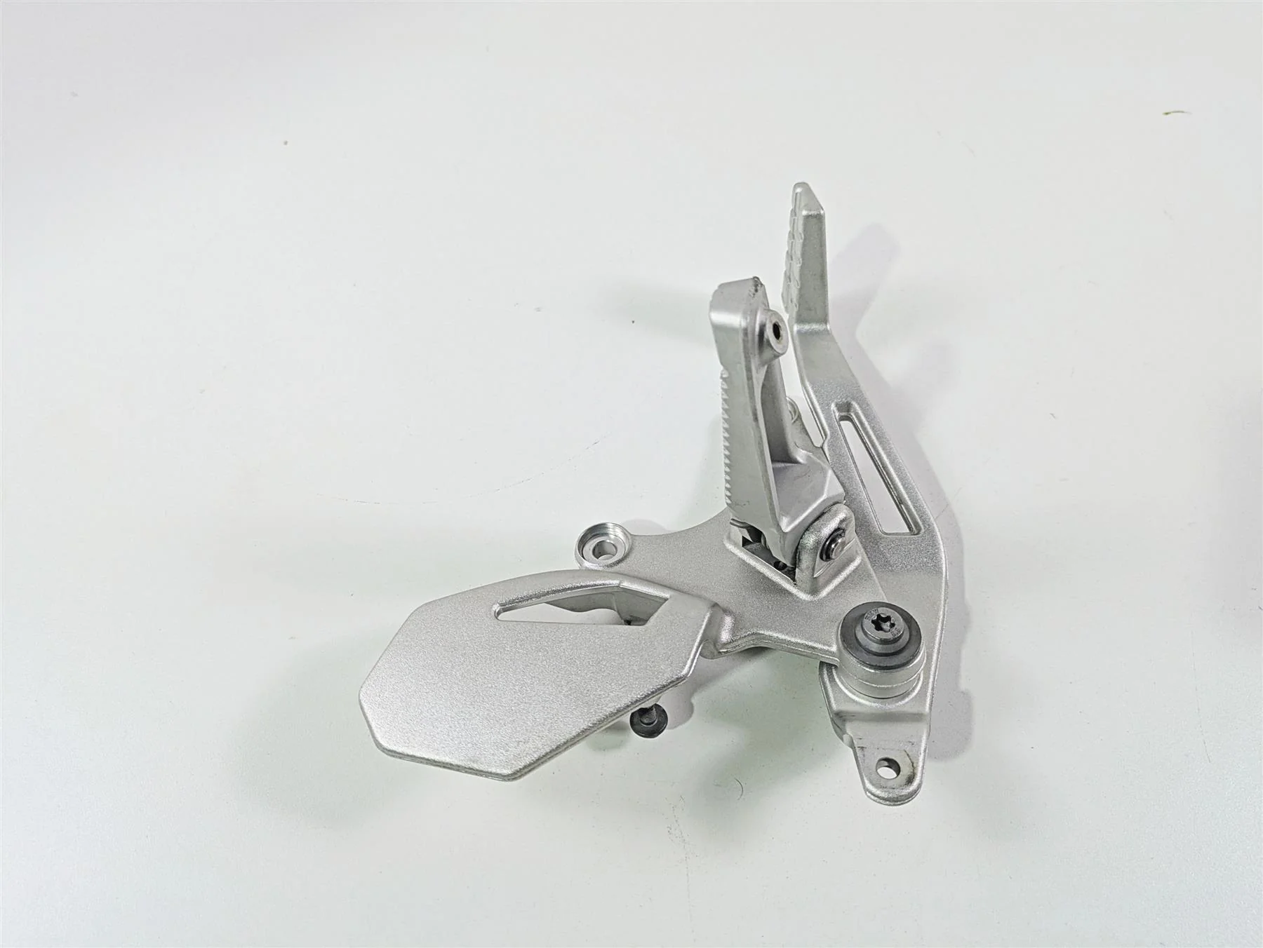 2022 BMW RnineT Pure K22 Right Footpeg & Brake Lever Pedal Set 46719457882 - Image 4