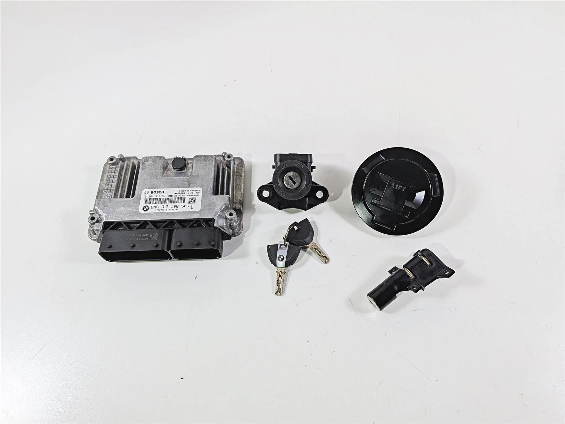 2022 BMW S1000RR K67 Cdi Ignition Switch Key Lock Set 13617108506 51257108720 - Image 2