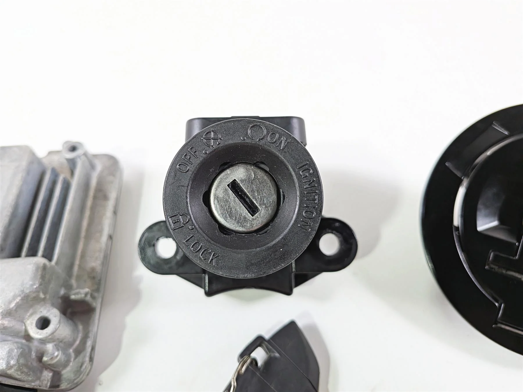 2022 BMW S1000RR K67 Cdi Ignition Switch Key Lock Set 13617108506 51257108720 - Image 7
