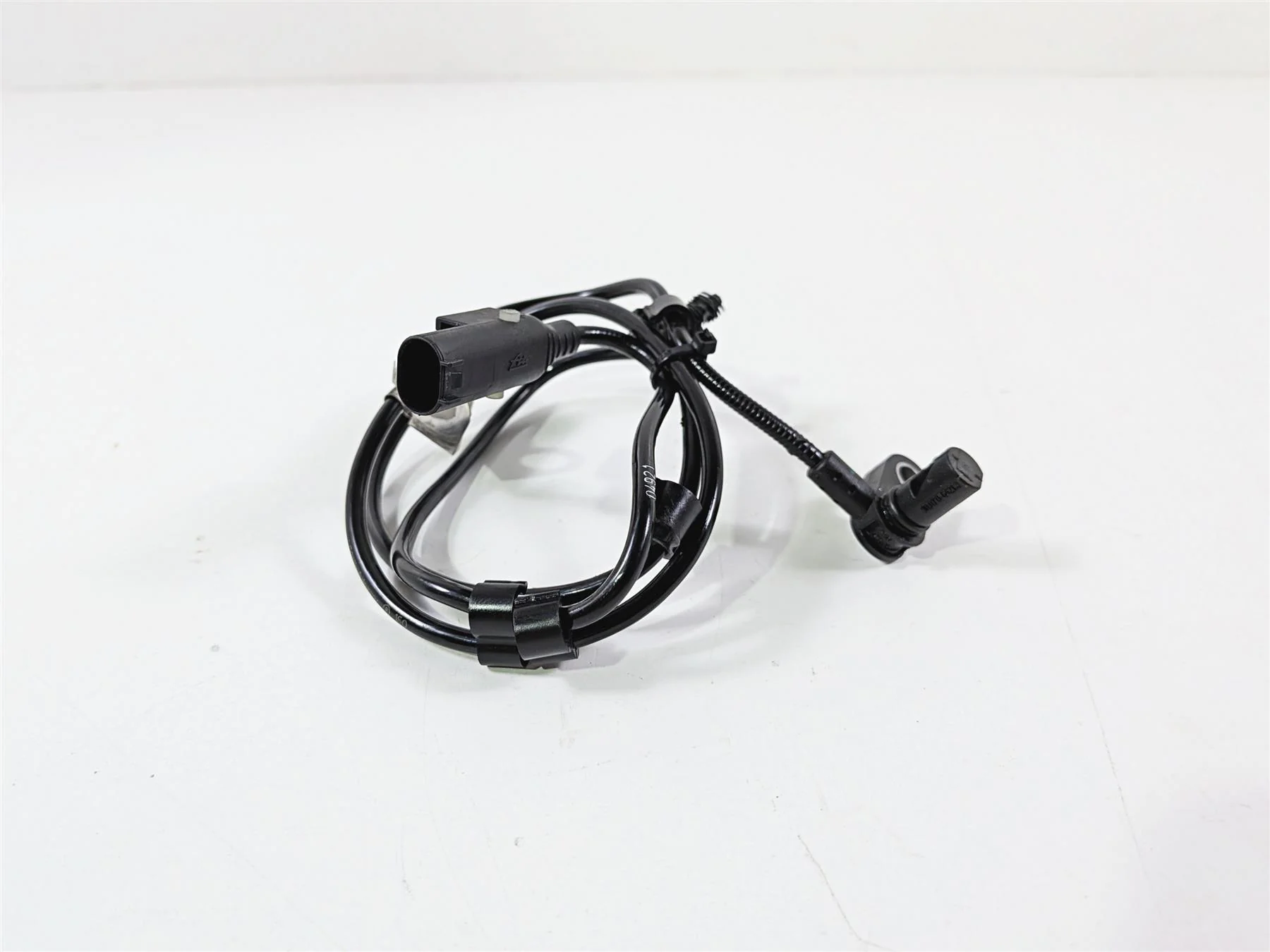 2022 BMW S1000RR K67 Front Abs Wheel Speed Senor 34528551611 - Image 3