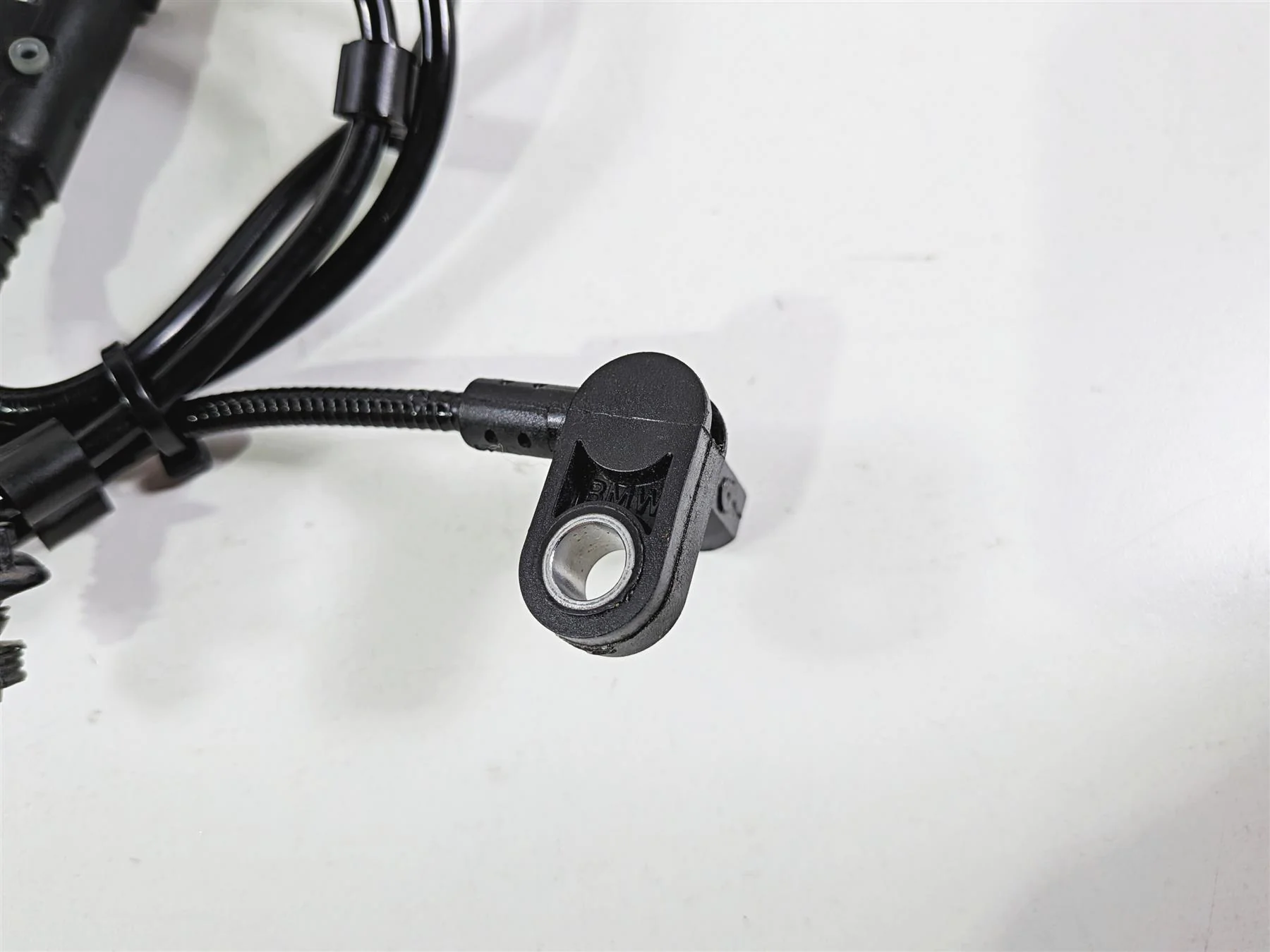 2022 BMW S1000RR K67 Front Abs Wheel Speed Senor 34528551611 - Image 9