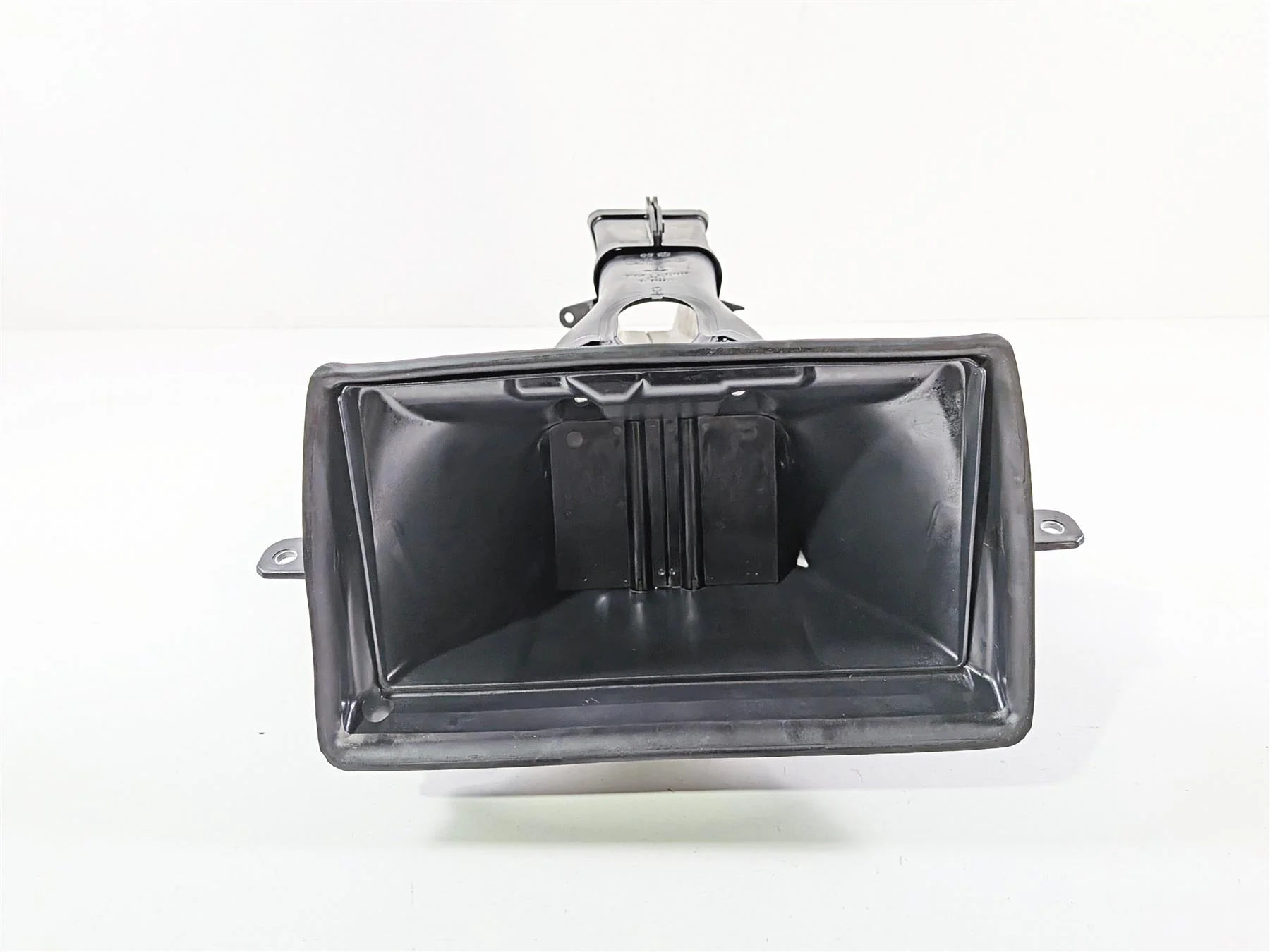 2022 BMW S1000RR K67 Front Air Intake Duct Assembly 13718567803 - Image 13