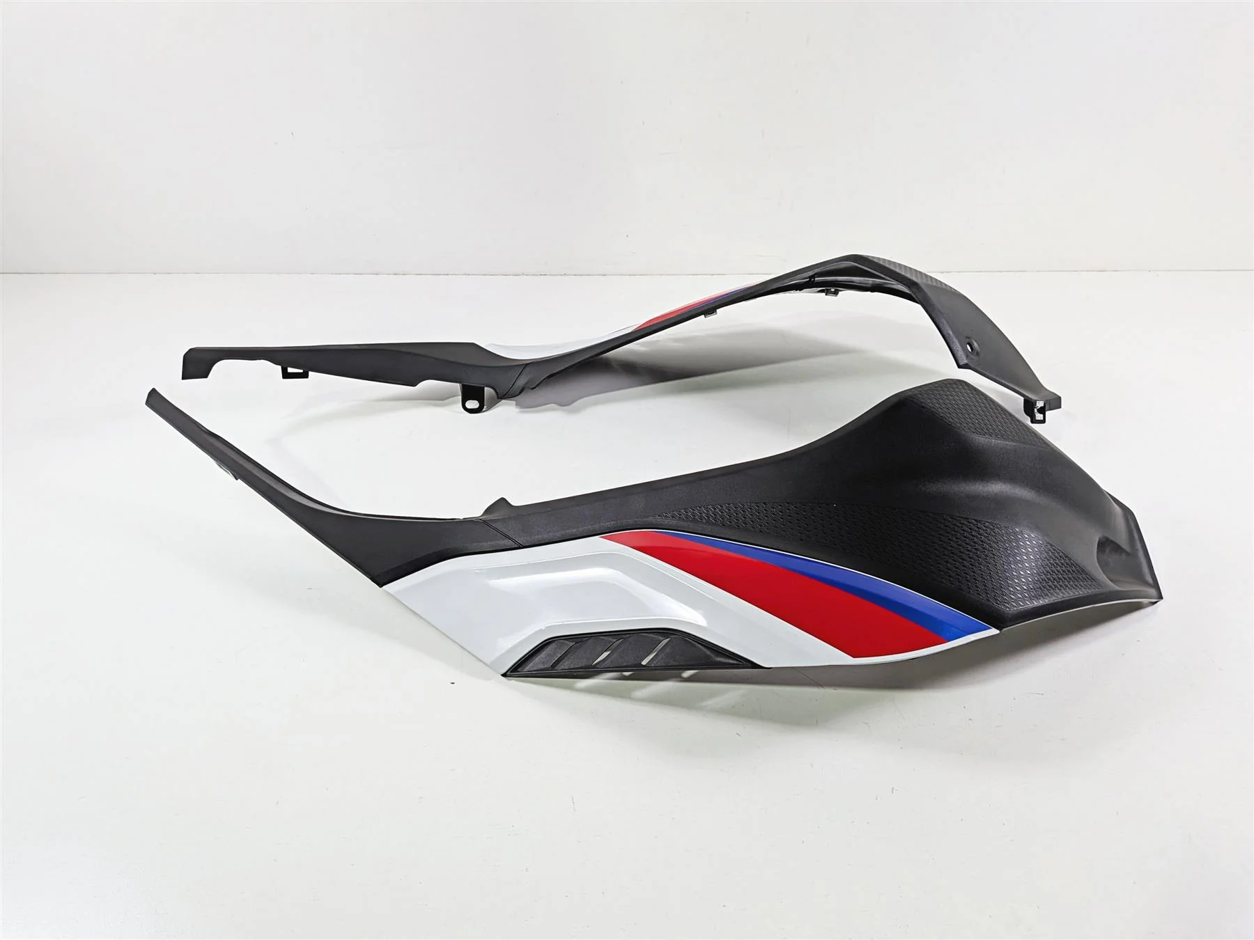 2022 BMW S1000RR K67 Left Right Tank Leg Side Trim Cover Fairing Set 46638569771 - Image 4