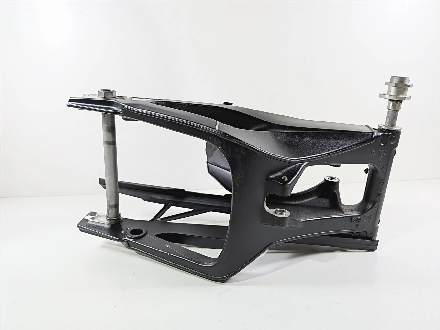 2022 BMW S1000RR K67 Straight Rear Swingarm Swing Arm & Axle 33356898061 - Image 12