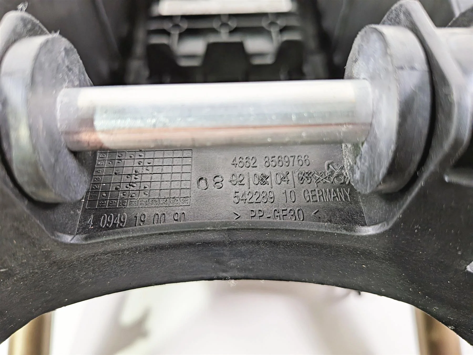 2022 BMW S1000RR K67 Subframe Sub Frame Copper - Read 46518359991 - Image 7