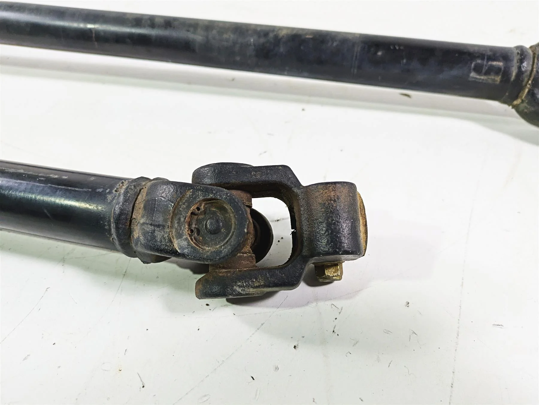 2022 Can-Am Defender XMR HD10 Center Prop Drive Axle Set 705402496 705403287 - Image 3