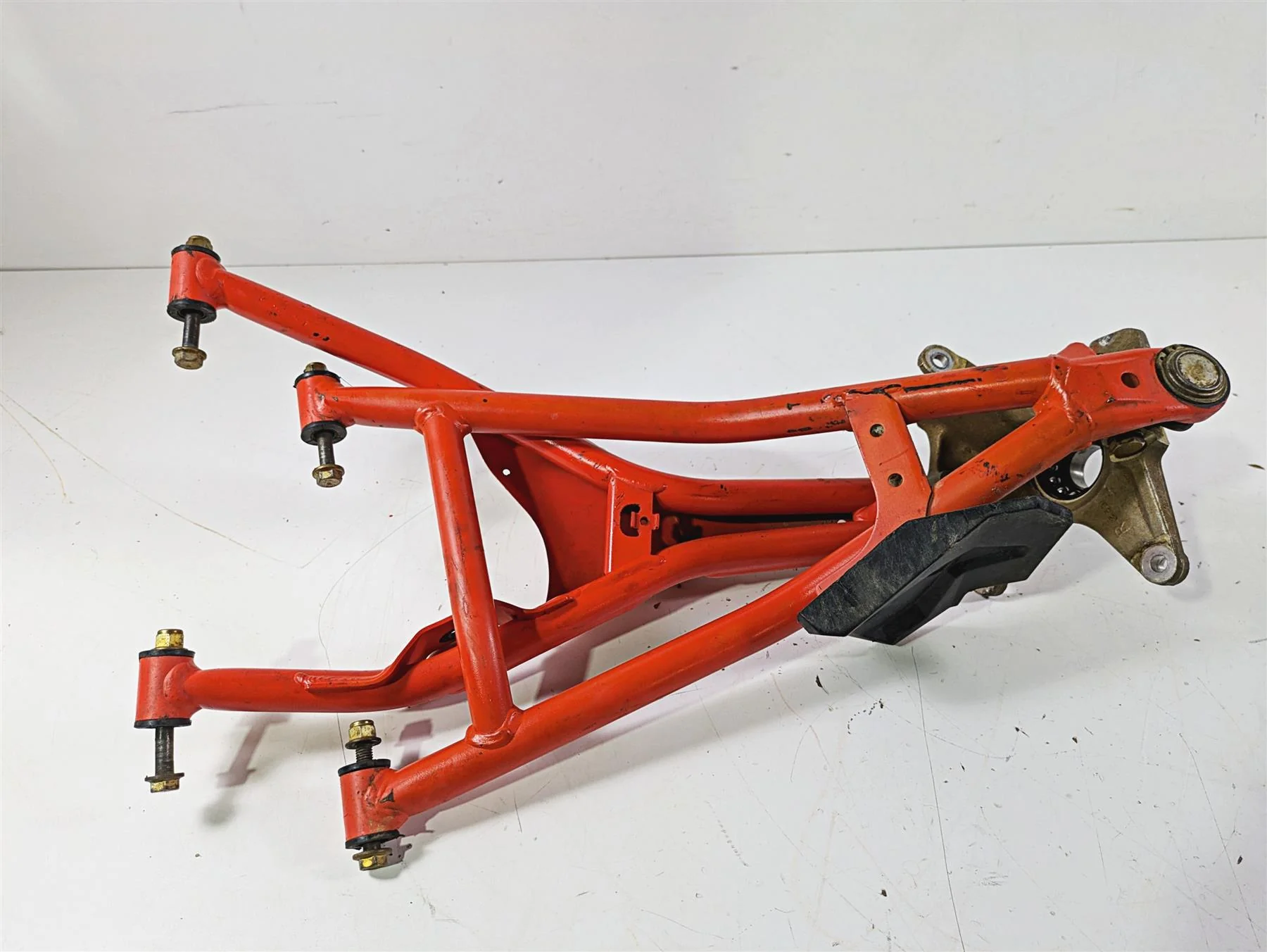 2022 Can-Am Defender XMR HD10 Front Right Control Arm Knee Magma Red 706204748 - Image 9