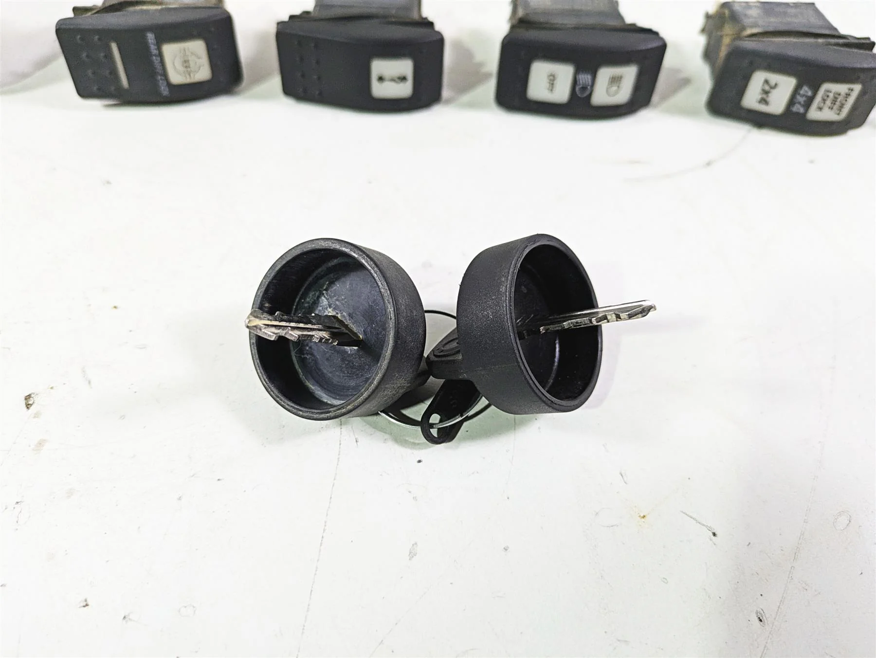 2022 Can-Am Defender XMR HD10 Ignition Switch Key Light Awd Switch Set 710007324 - Image 4