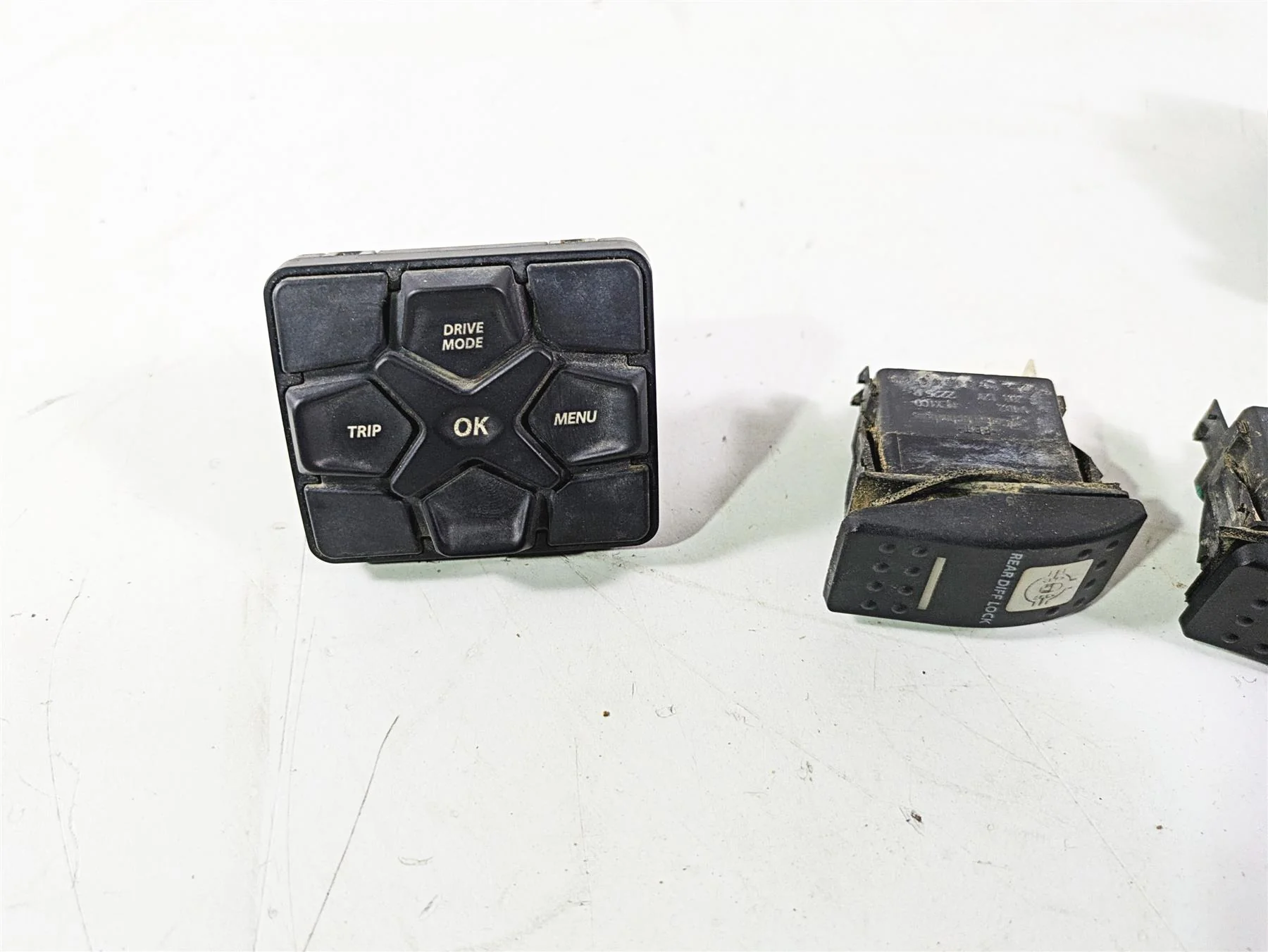 2022 Can-Am Defender XMR HD10 Ignition Switch Key Light Awd Switch Set 710007324 - Image 5