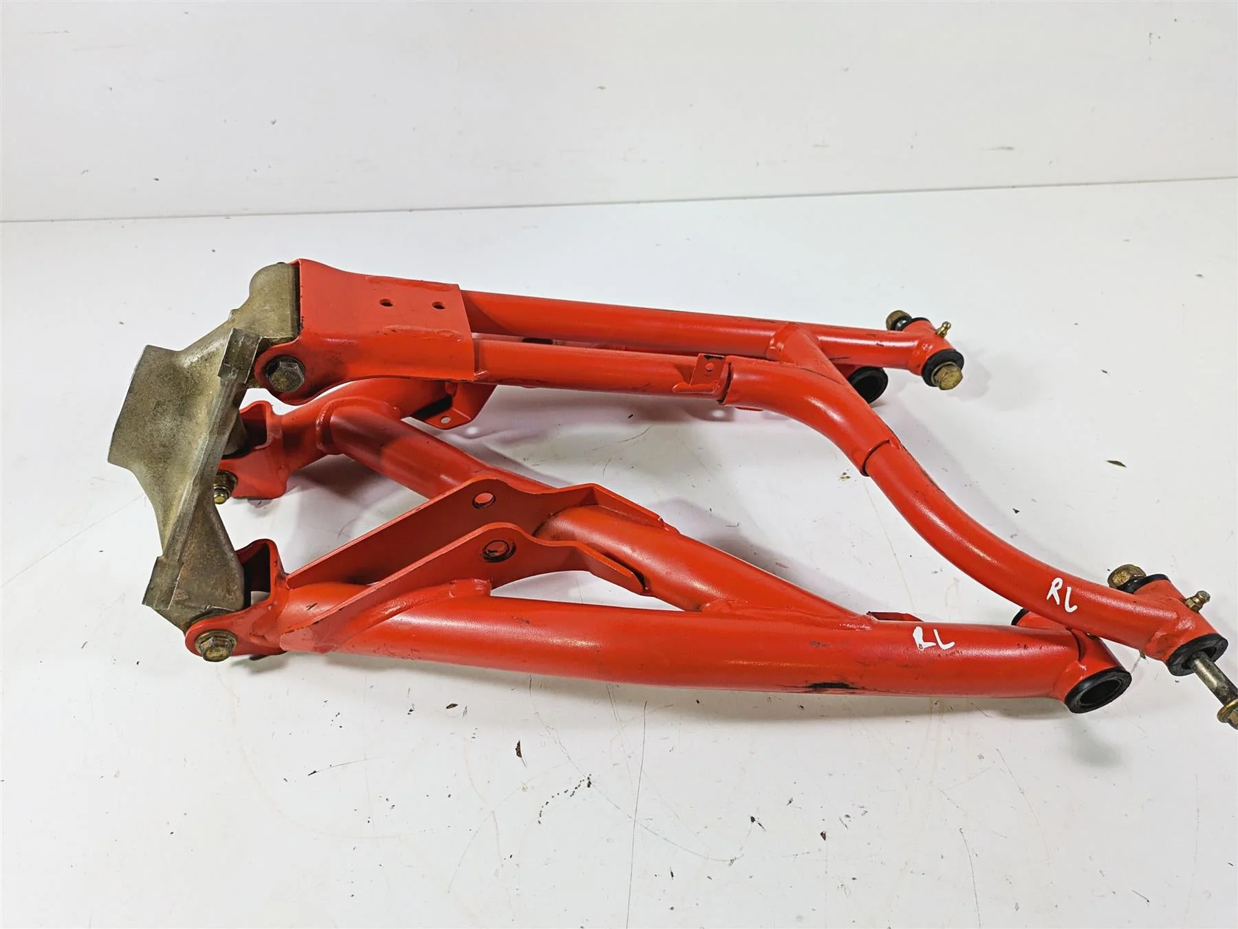 2022 Can-Am Defender XMR HD10 Rear Left Control Arm Knee Magma Red 706004549 - Image 3