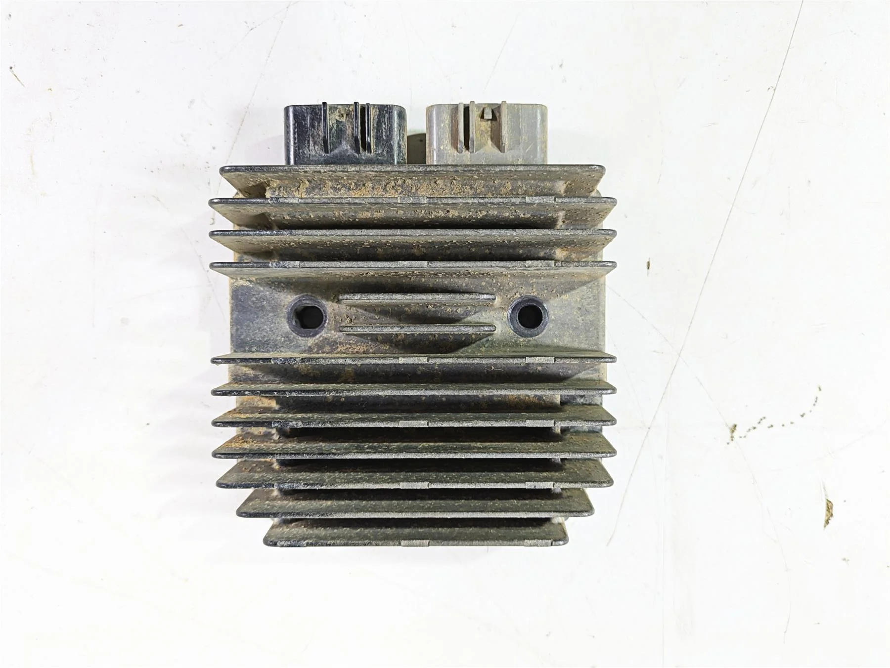 2022 Can-Am Defender XMR HD10 Rectifier Voltage Regulator 710005842 - Image 5