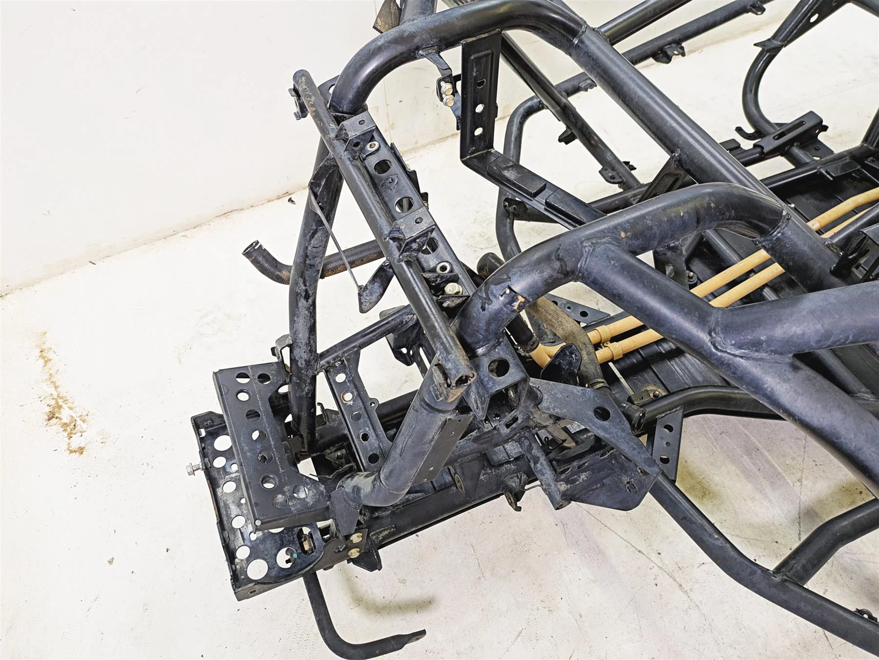 2022 CFMoto Zforce 950 Sport Straight Main Frame Chassis - BOS 5BYA-031000-0B000 - Image 11