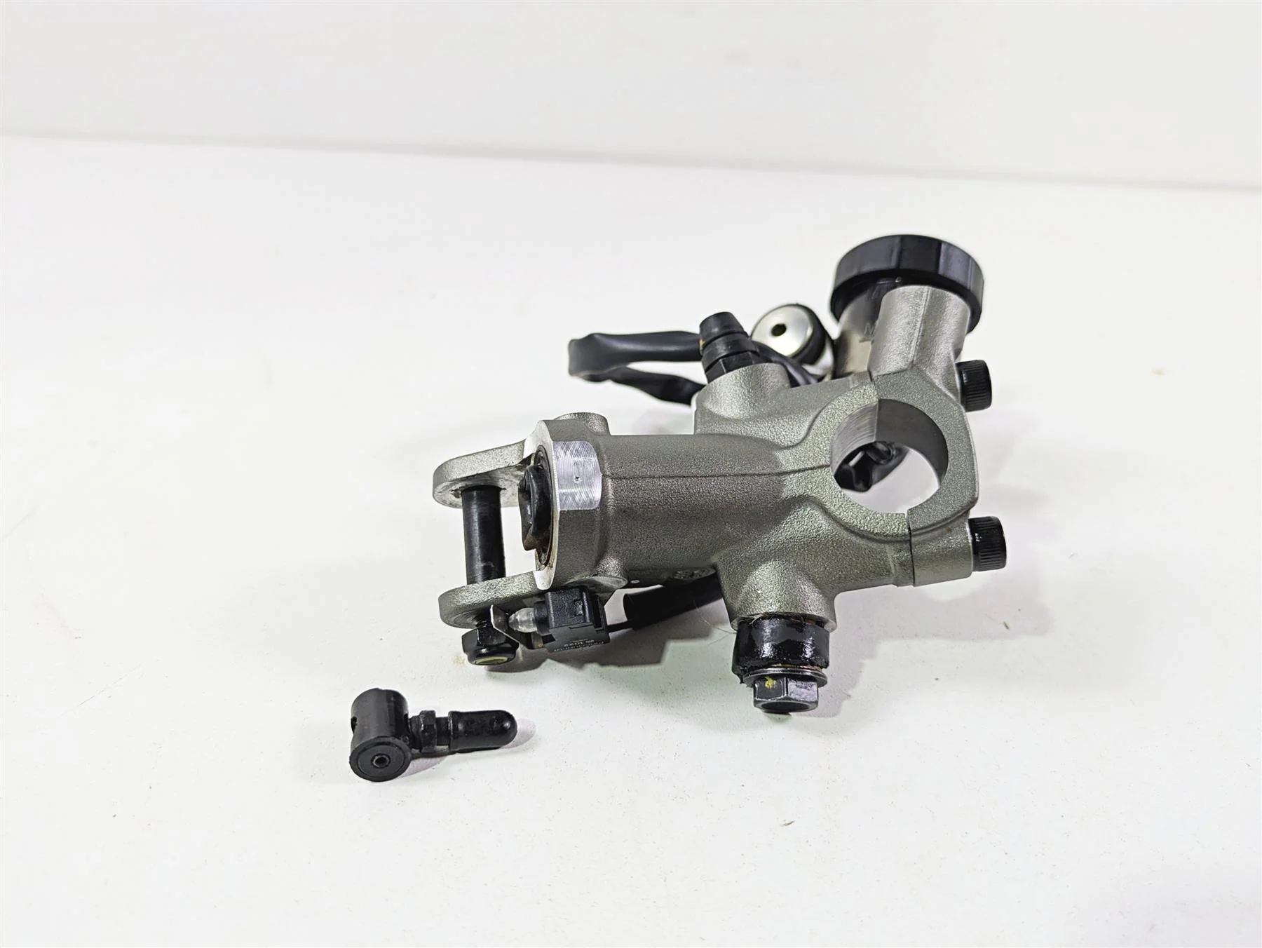 2022 Ducati Hypermotard 950 Brembo Radial Clutch Master Cylinder 63040731A - Image 2