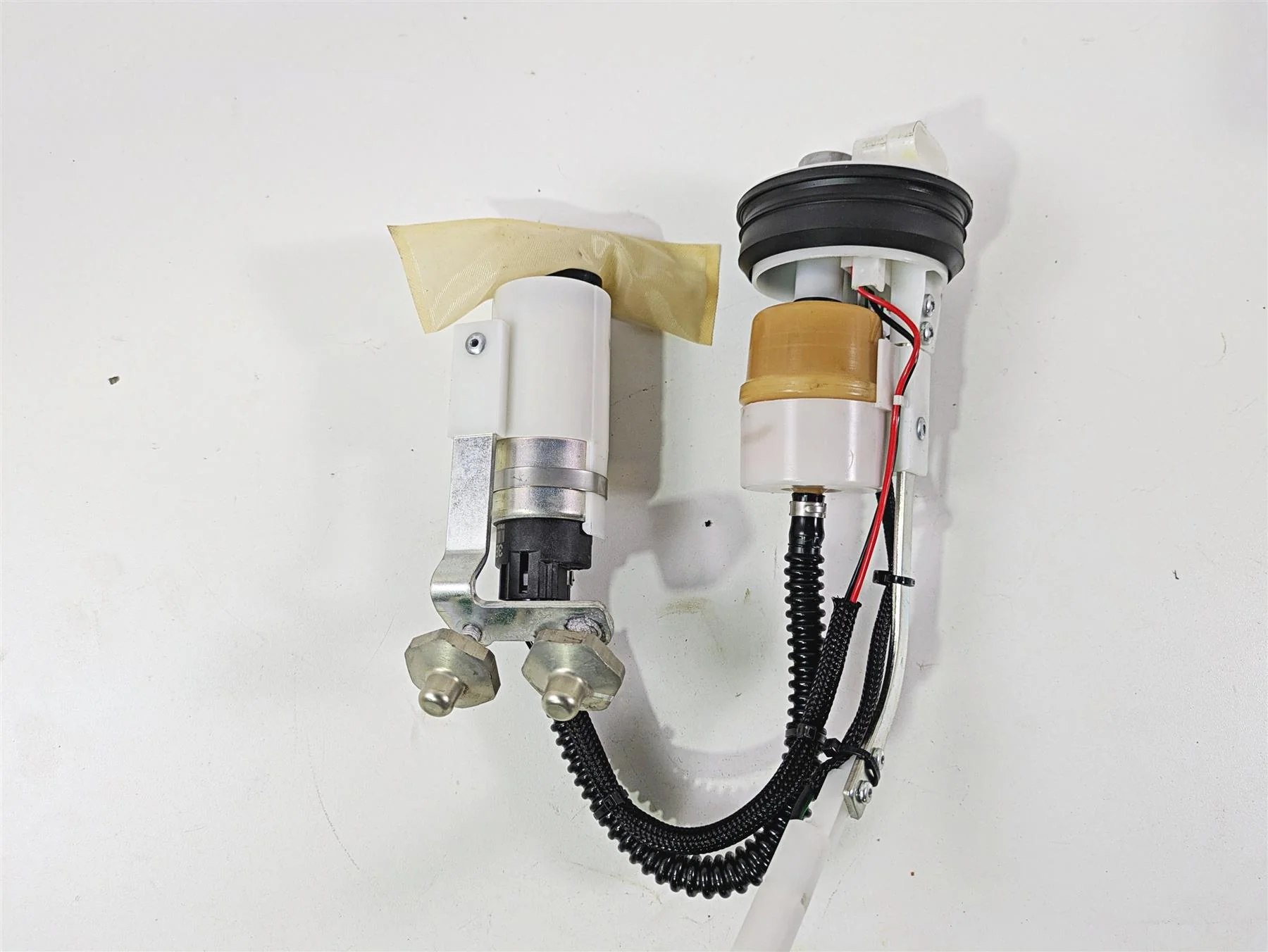 2022 Ducati Hypermotard 950 Fuel Gas Petrol Pump 16024363A - Image 11