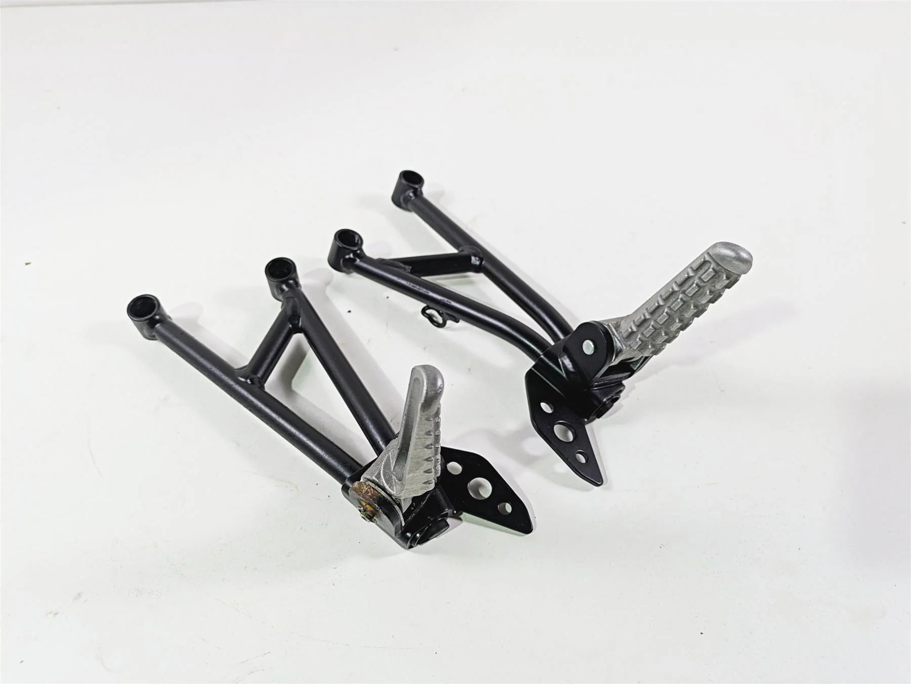 2022 Ducati Hypermotard 950 Rear Passenger Footpeg Set 82413552AA 82413562AA - Image 3
