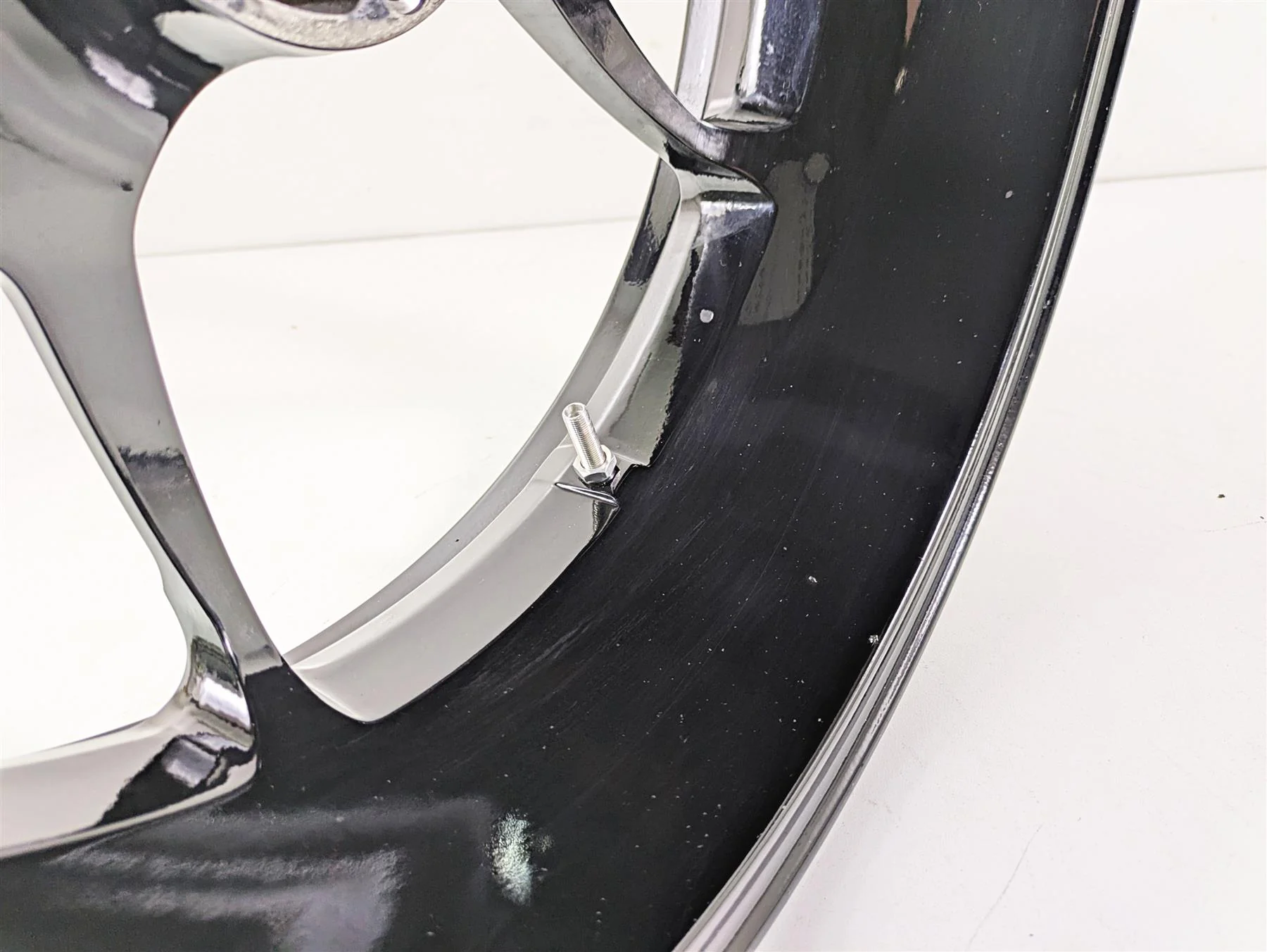 2022 Ducati Hypermotard 950 Rear Wheel Rim 17x5.5 Straight 50212071AA - Image 10
