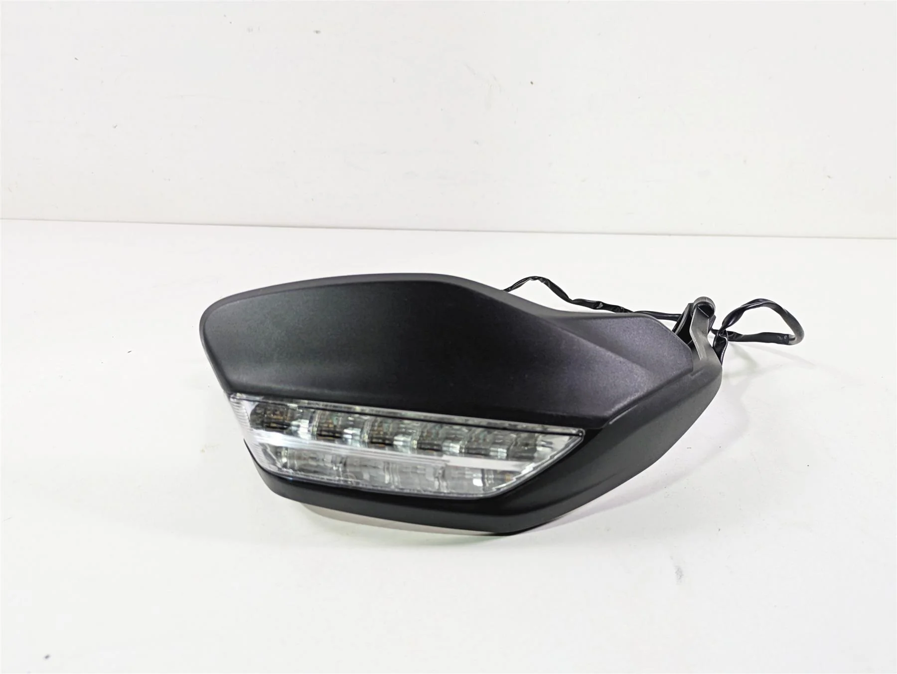 2022 Ducati Hypermotard 950 Right Hand Guard Blinker Turn Signal Set 53010343A - Image 3