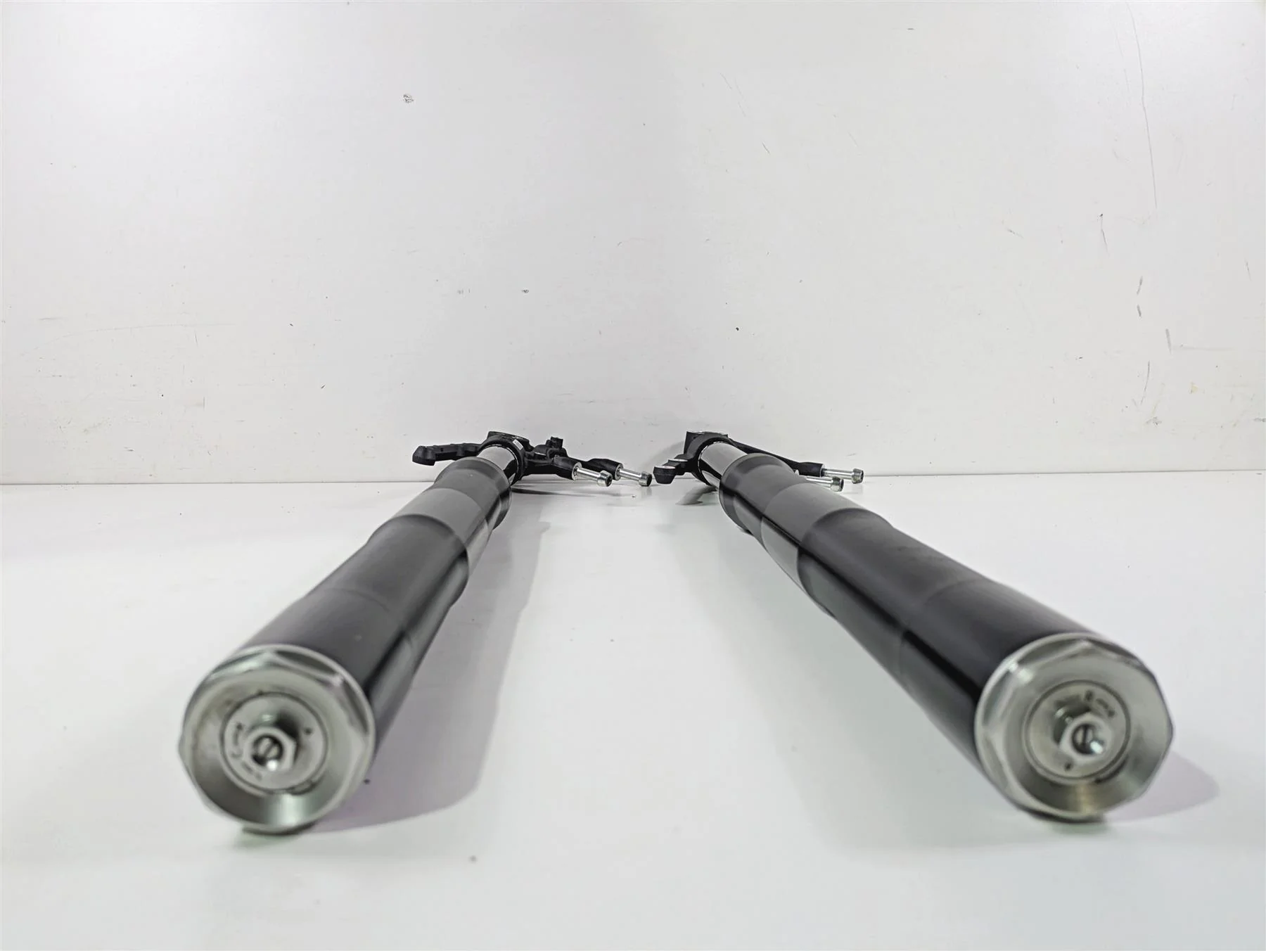 2022 Ducati Hypermotard 950 Straight Marzocchi Front Forks 34420983A 34520983A - Image 3