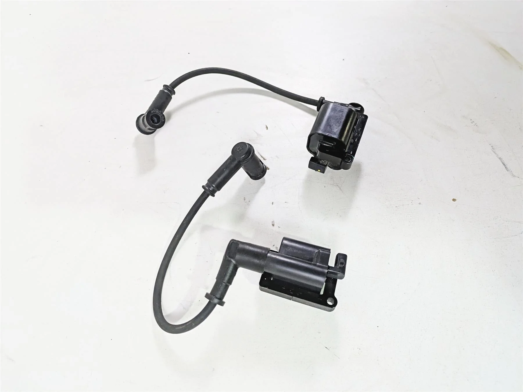 2022 Ducati Scrambler Desert Sled Beru Ignition Coil Set 38010151A - Image 2