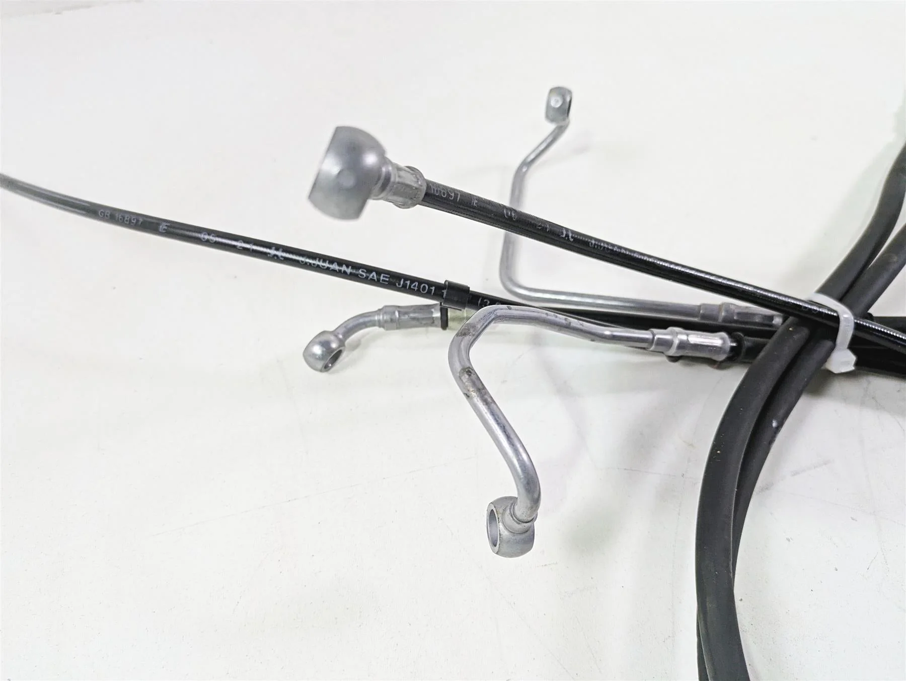 2022 Ducati Scrambler Desert Sled Front Rear Abs Brake Line Set 61811231A - Image 2