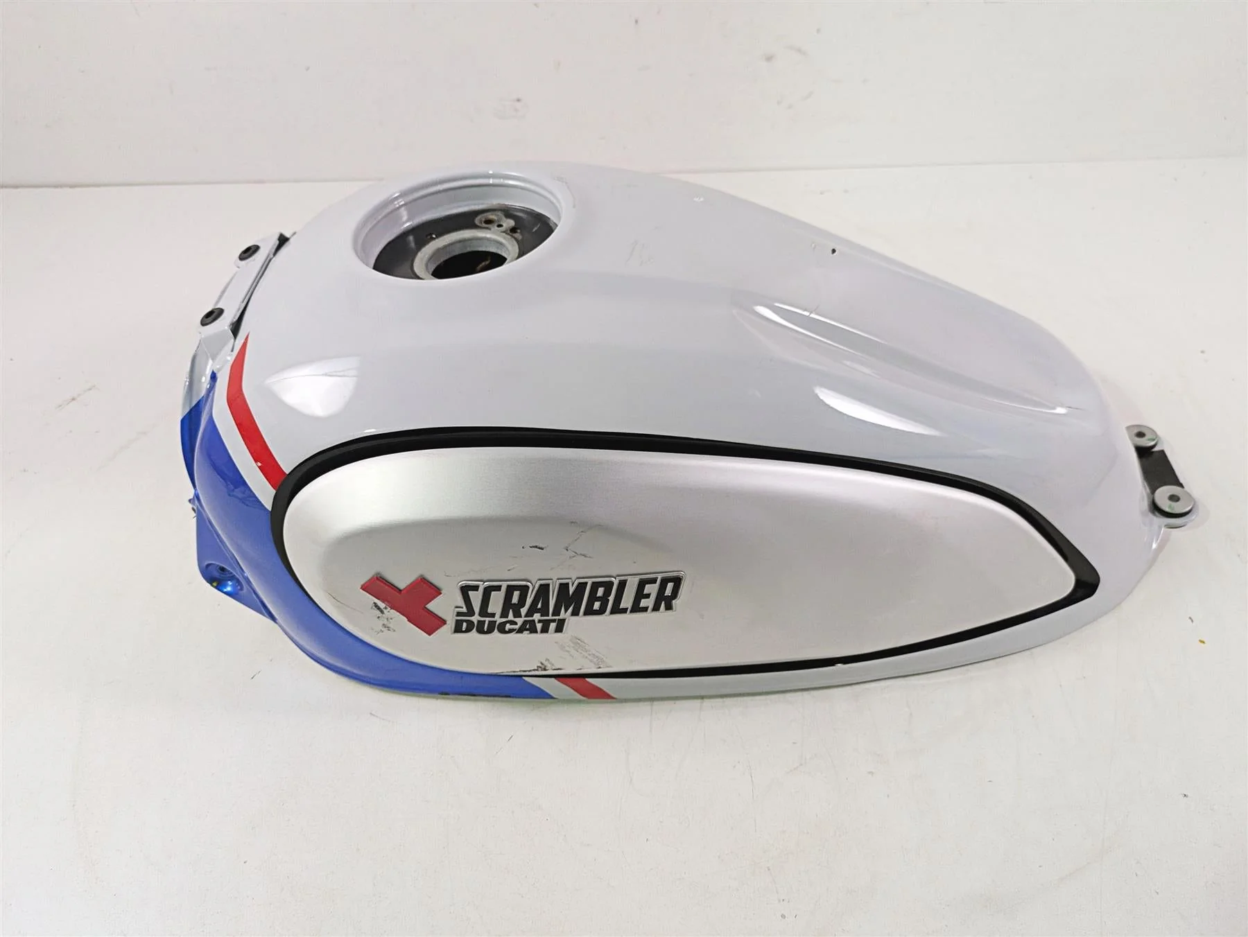 2022 Ducati Scrambler Desert Sled Fuel Gas Petrol Tank Reservoir 58612952AL - Image 2