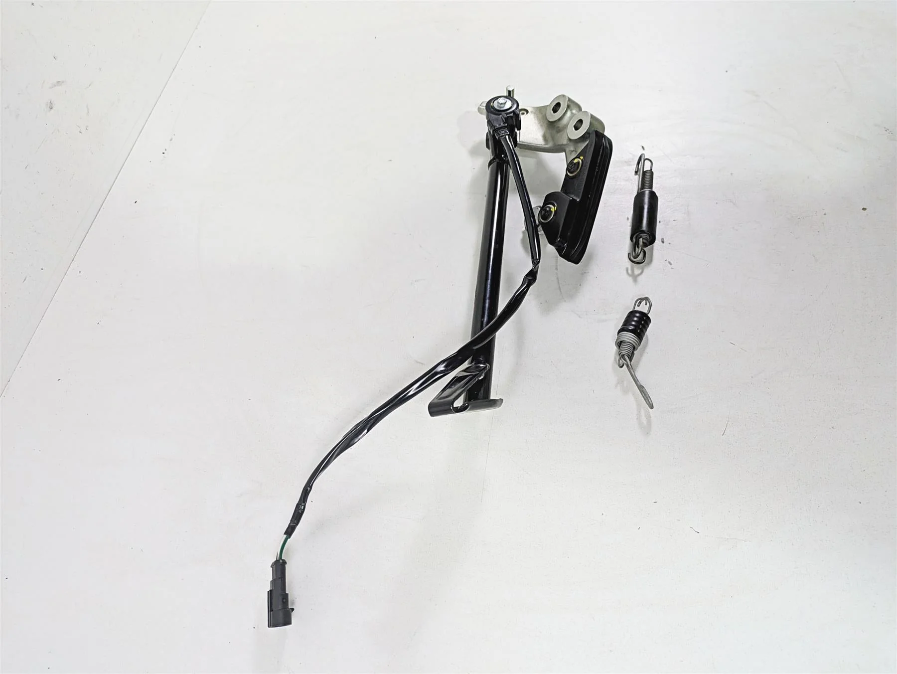 2022 Ducati Scrambler Desert Sled Side Kickstand Stand & Switch 55610981CA - Image 2